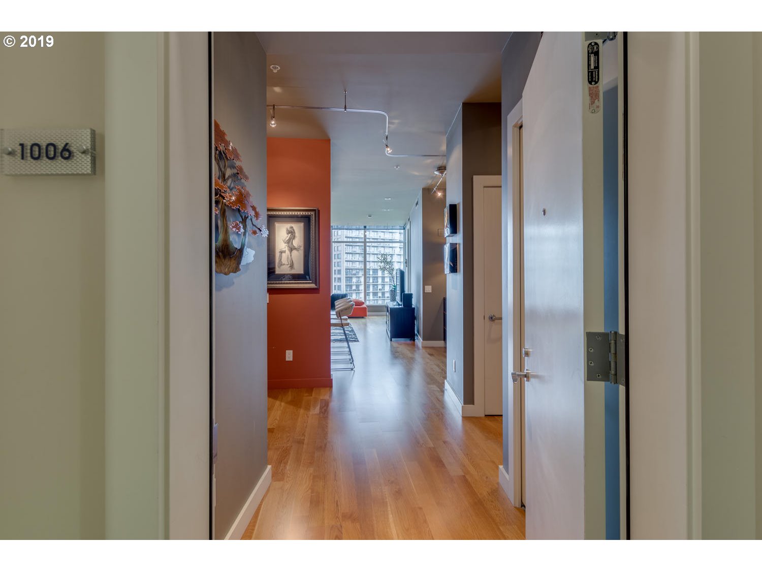 Photo #6: 19138942 Listing 