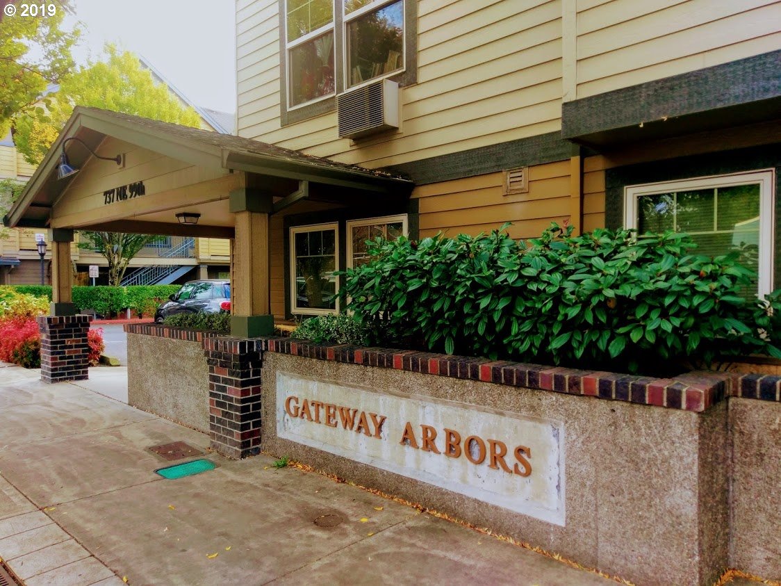 Photo #2: 19143637 Listing 