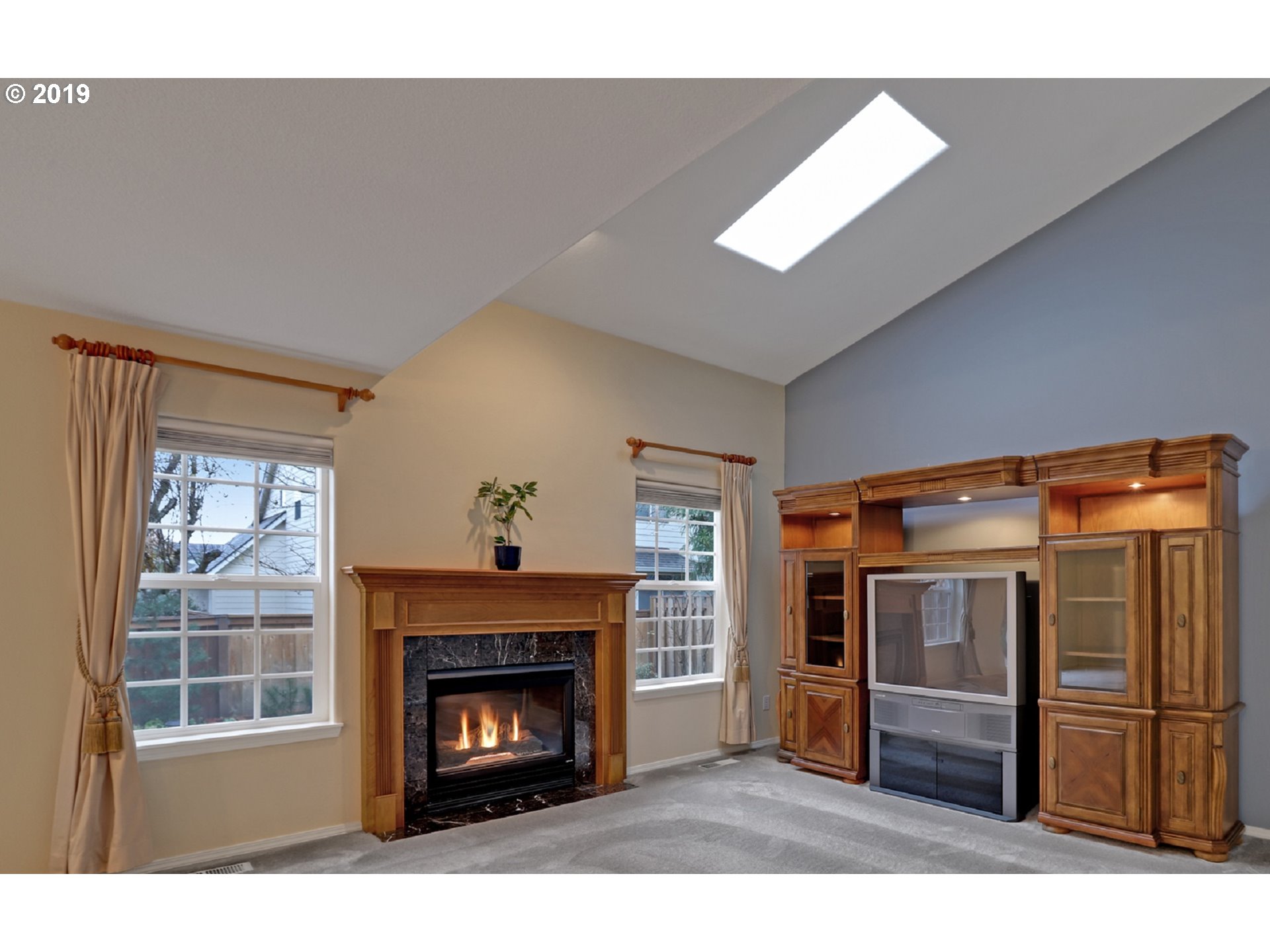 Photo #2: 19149290 Listing 