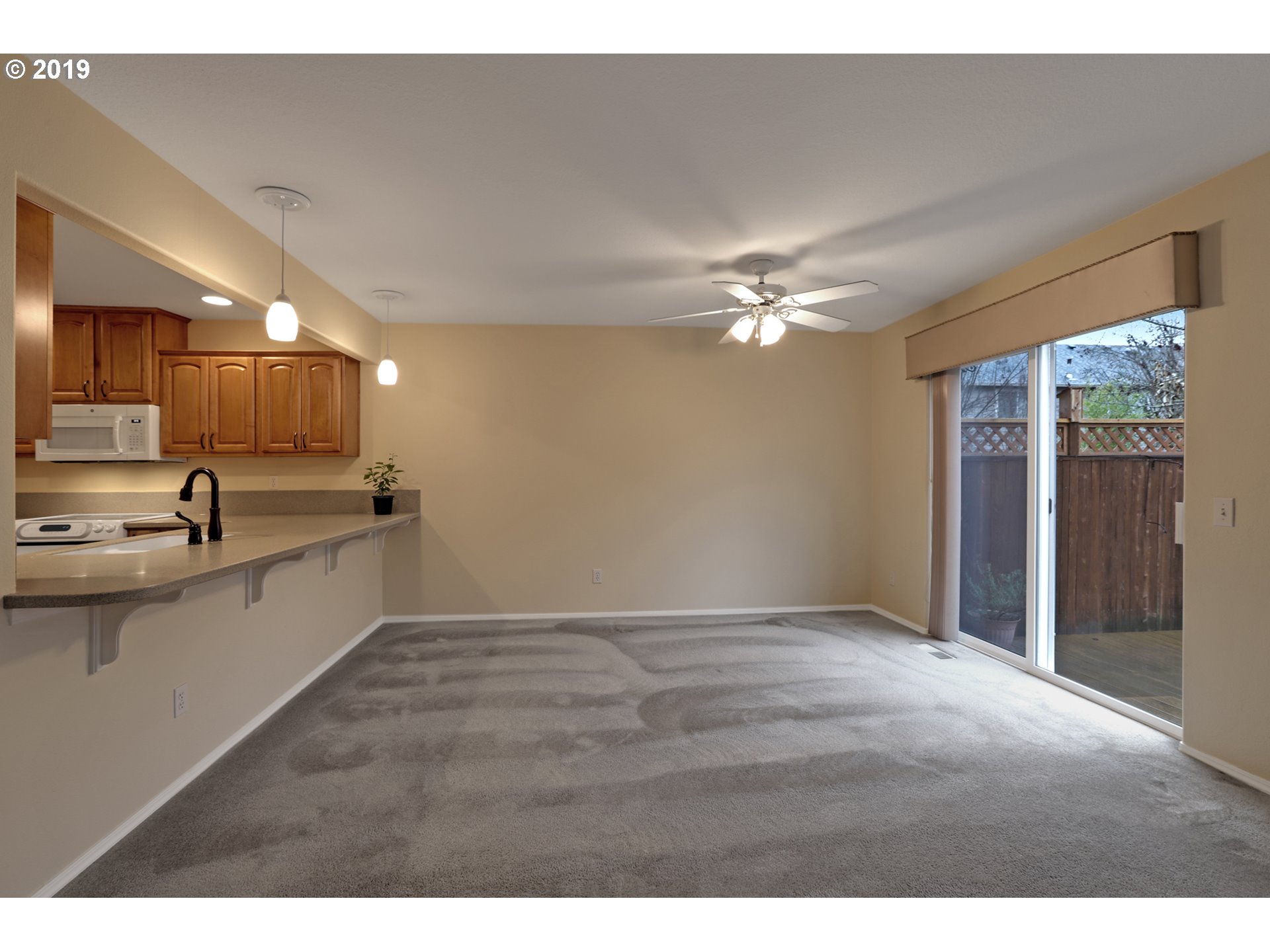 Photo #4: 19149290 Listing 