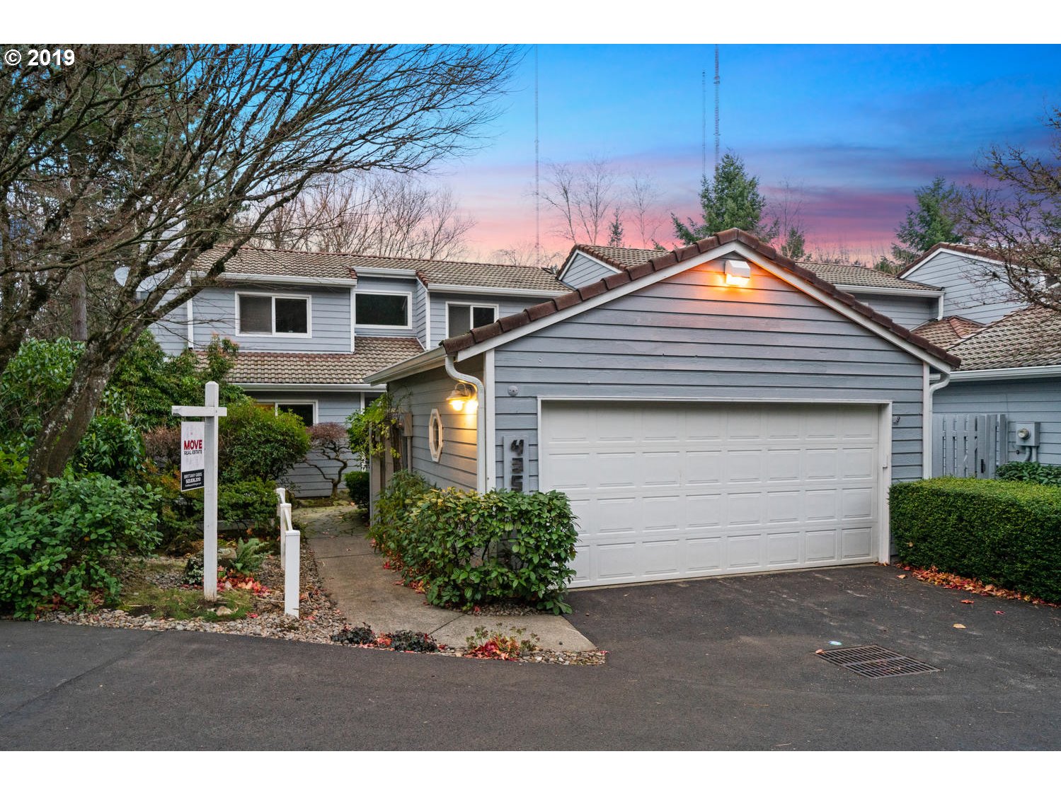 Photo #2: 19149544 Listing 