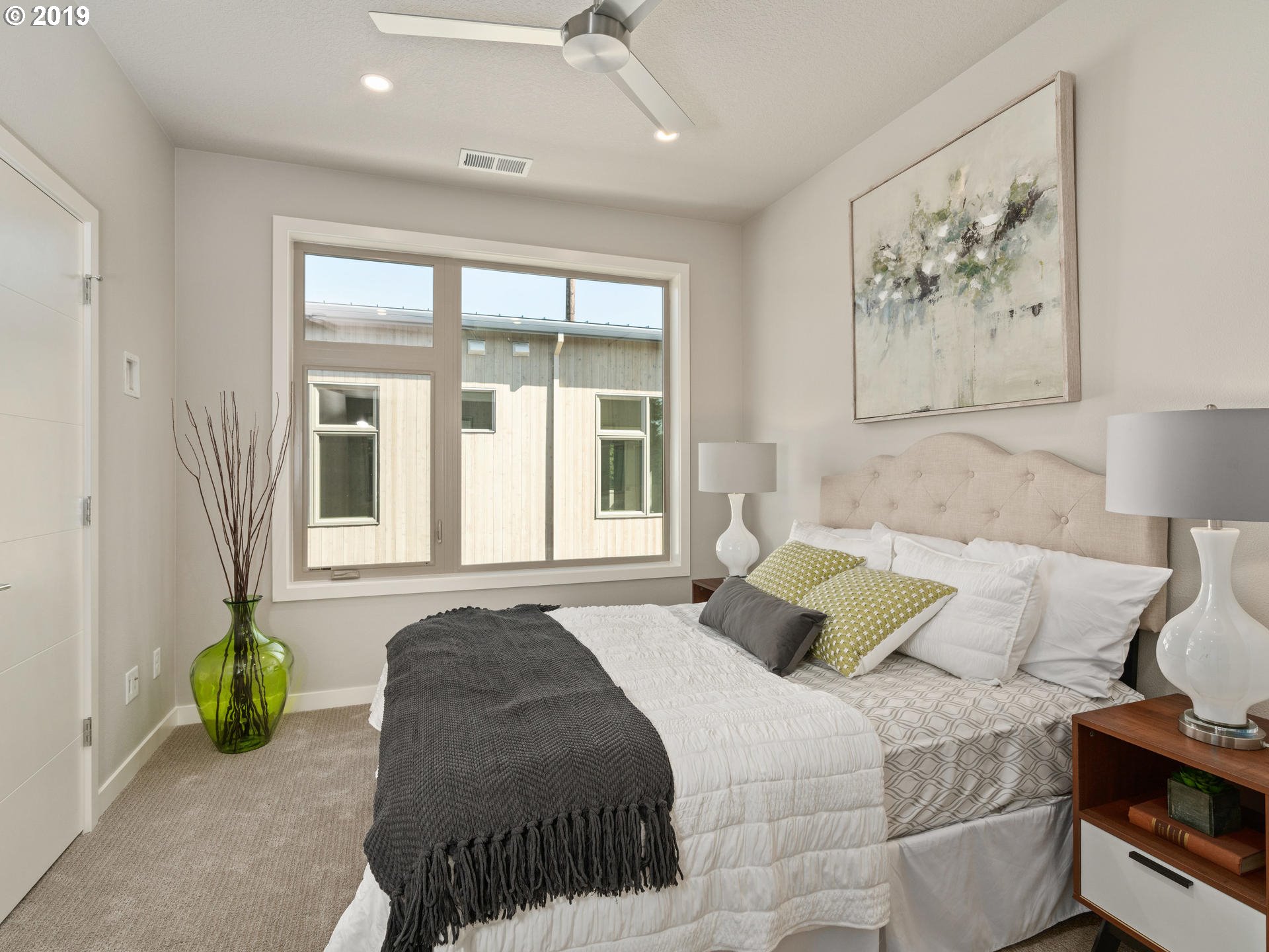 More Details about MLS # 19170935 : 2515 SE 29TH AVE 5