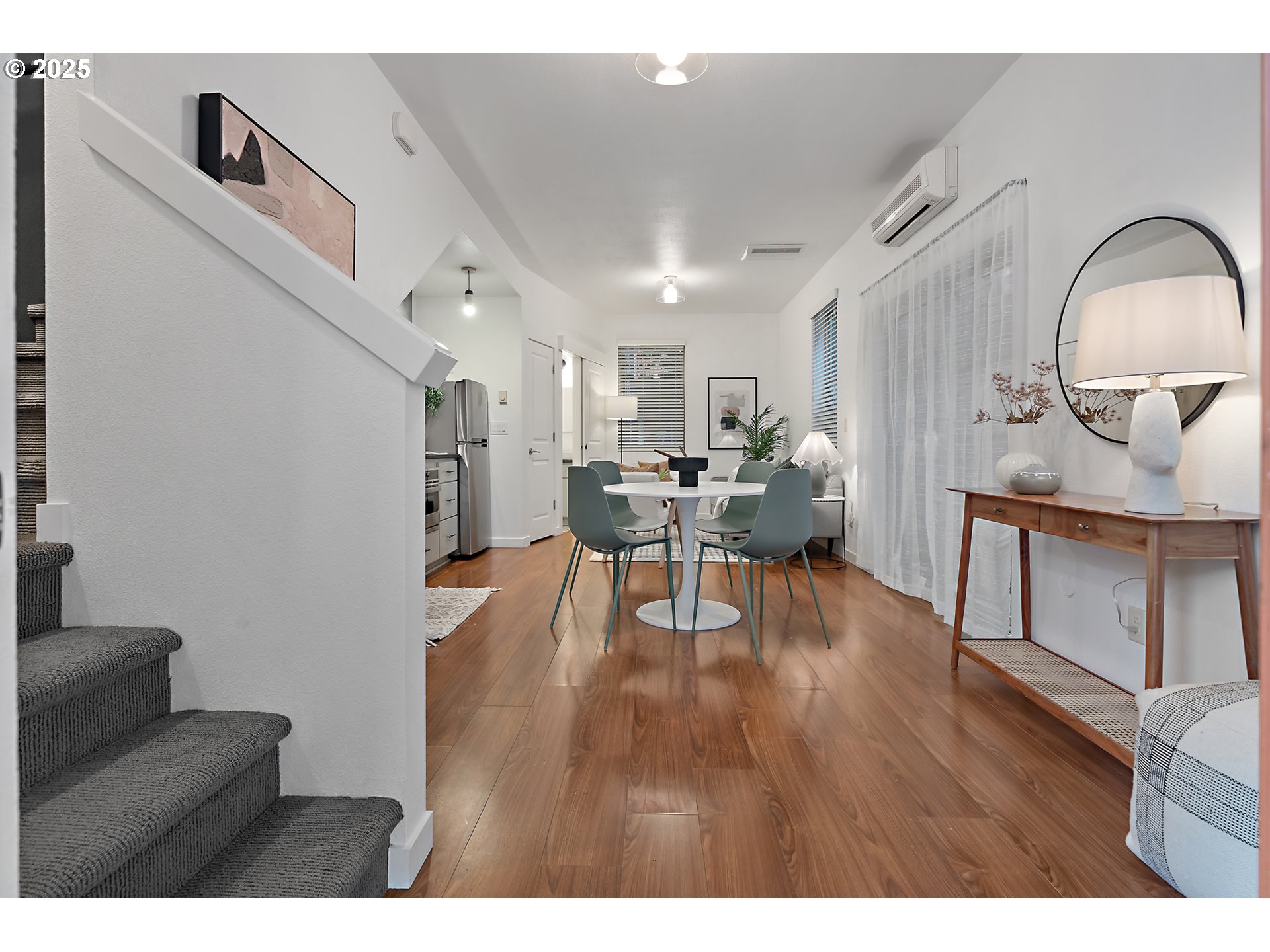 Photo #4: 192209856 Listing: Photo #4