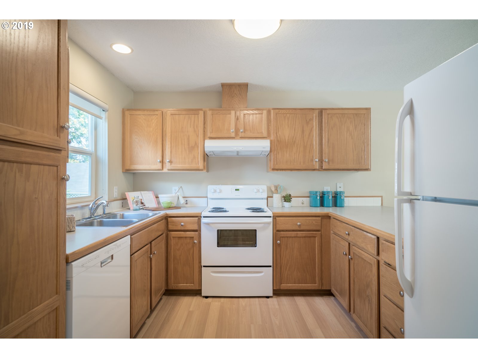 Photo #4: 19232688 Listing 
