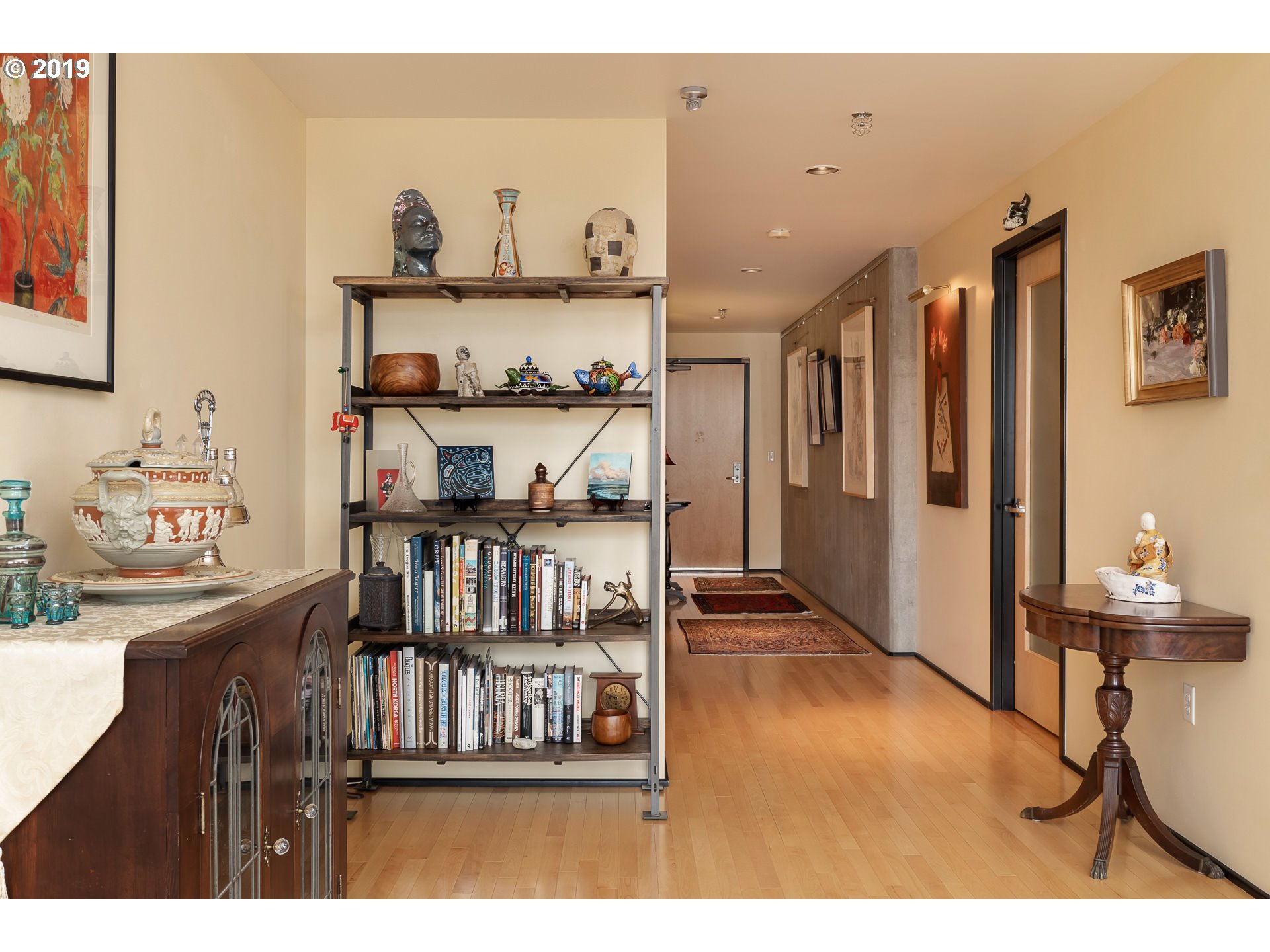 Photo #5: 19237622 Listing 