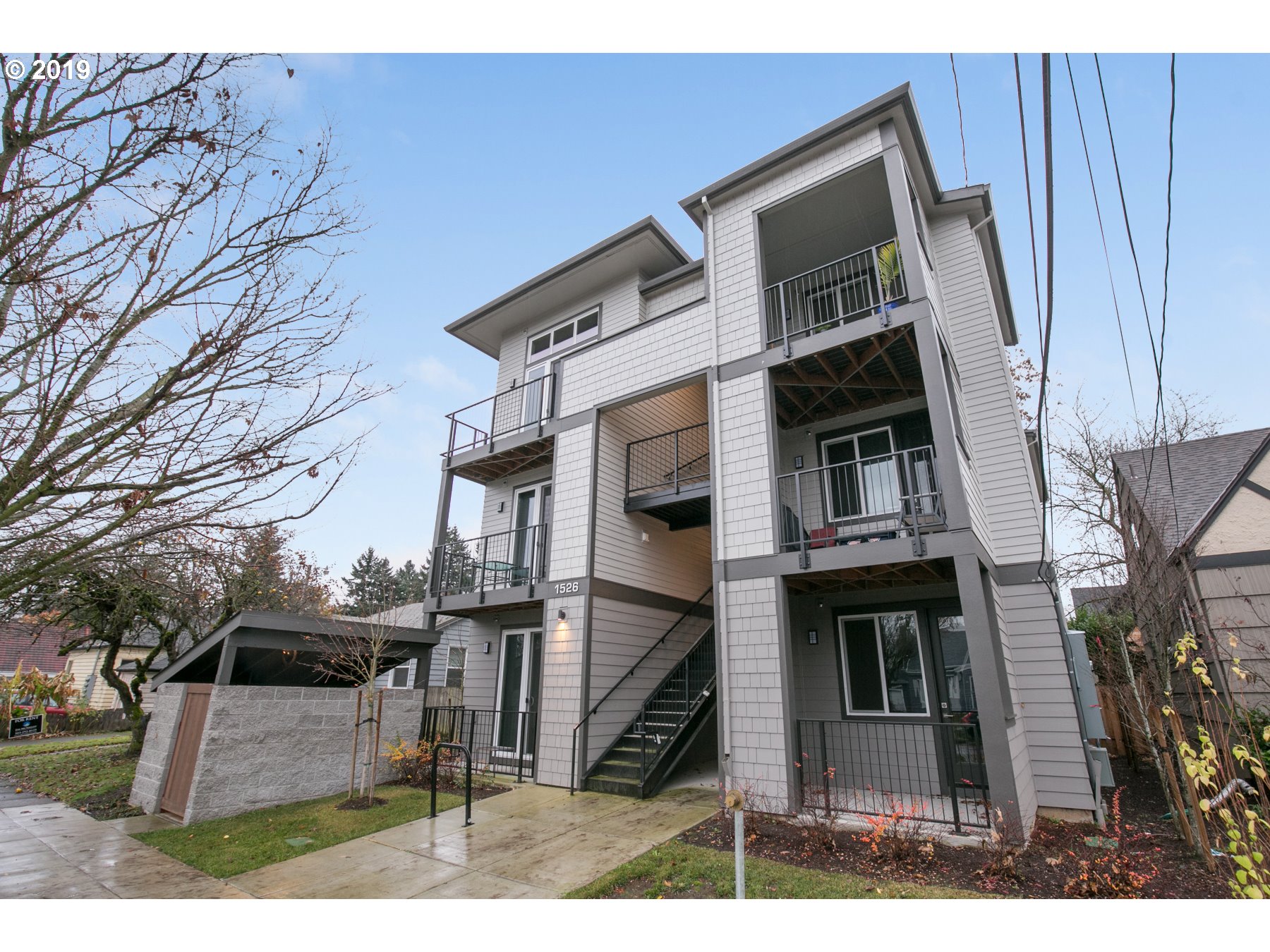 Photo #3: 19256975 Listing 