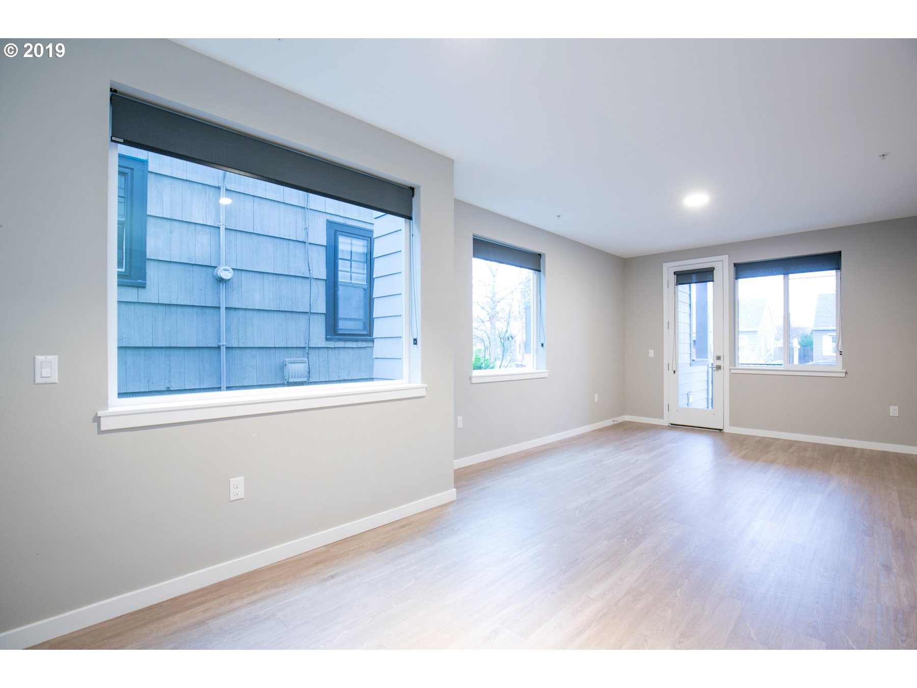 Photo #6: 19256975 Listing 