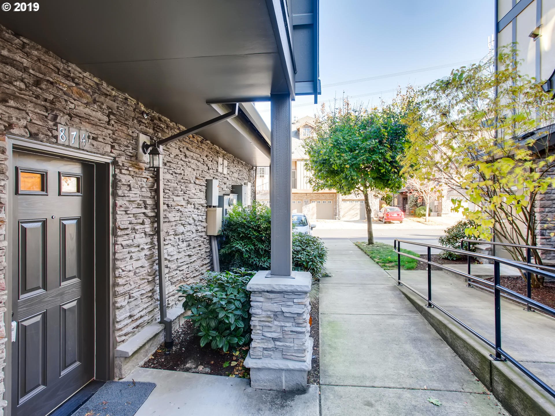 Photo #5: 19257734 Listing 