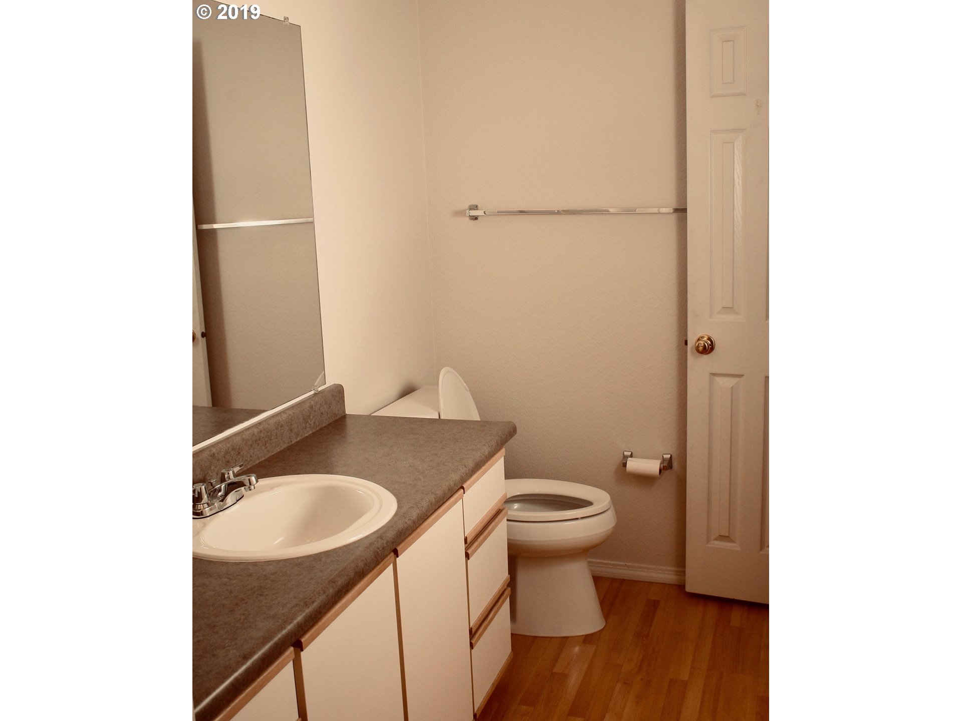 Photo #3: 19259510 Listing 