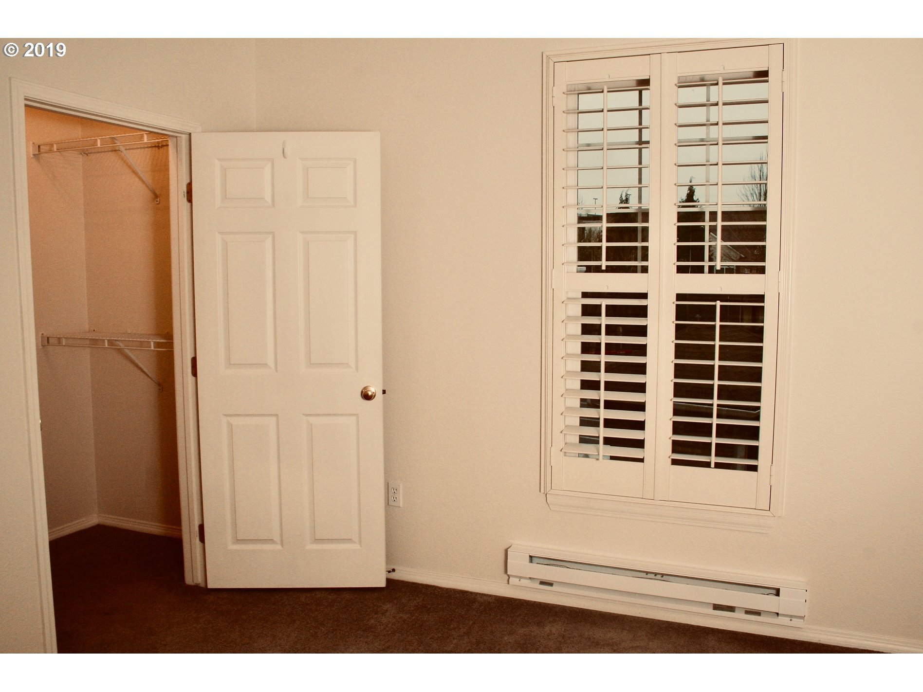 Photo #5: 19259510 Listing 