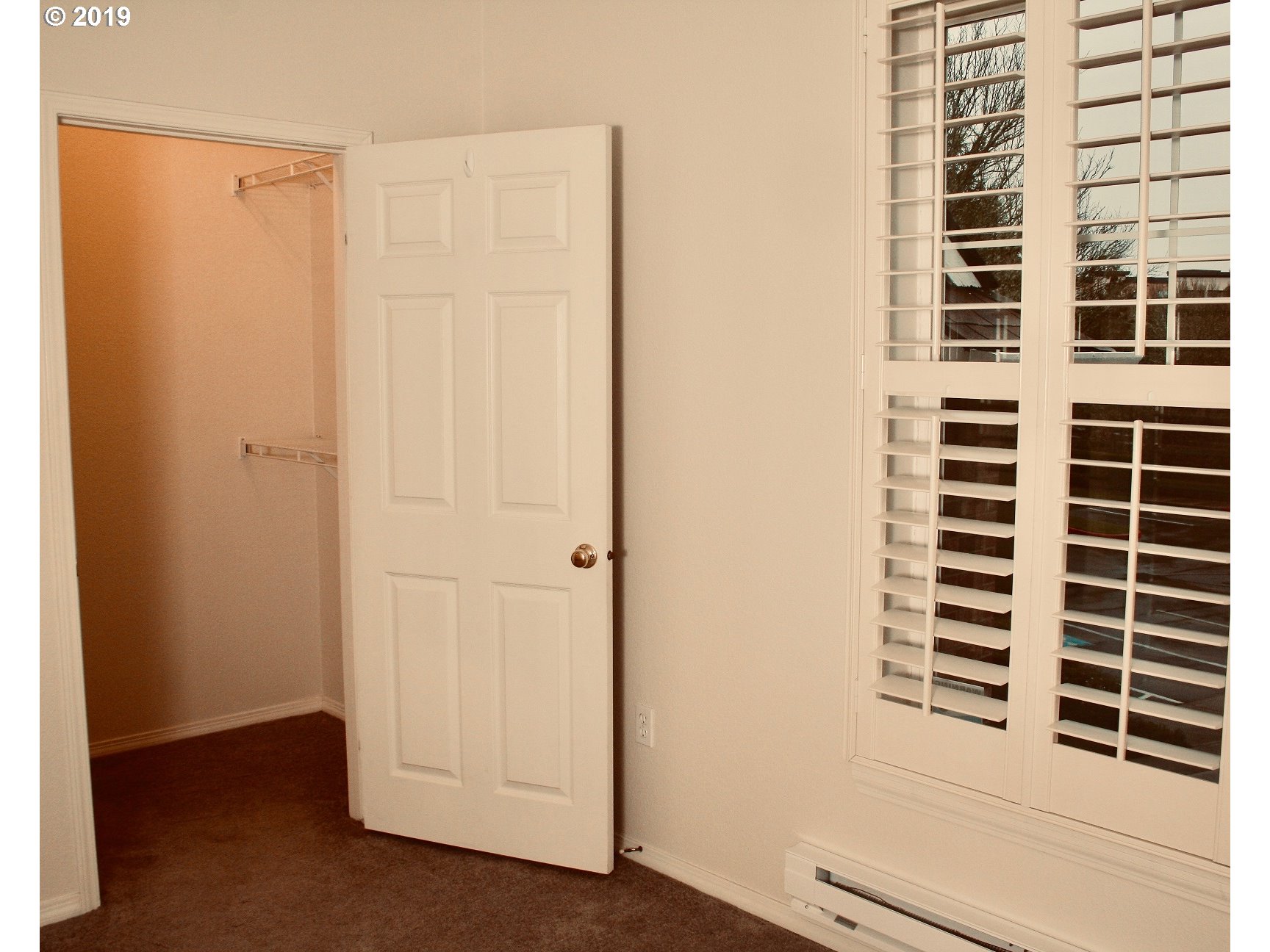 Photo #6: 19259510 Listing 