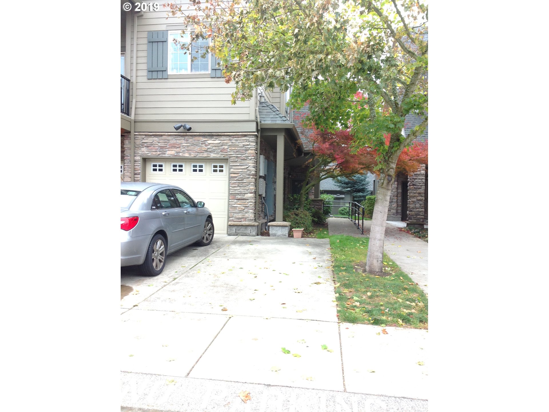 Photo #2: 19261365 Listing 