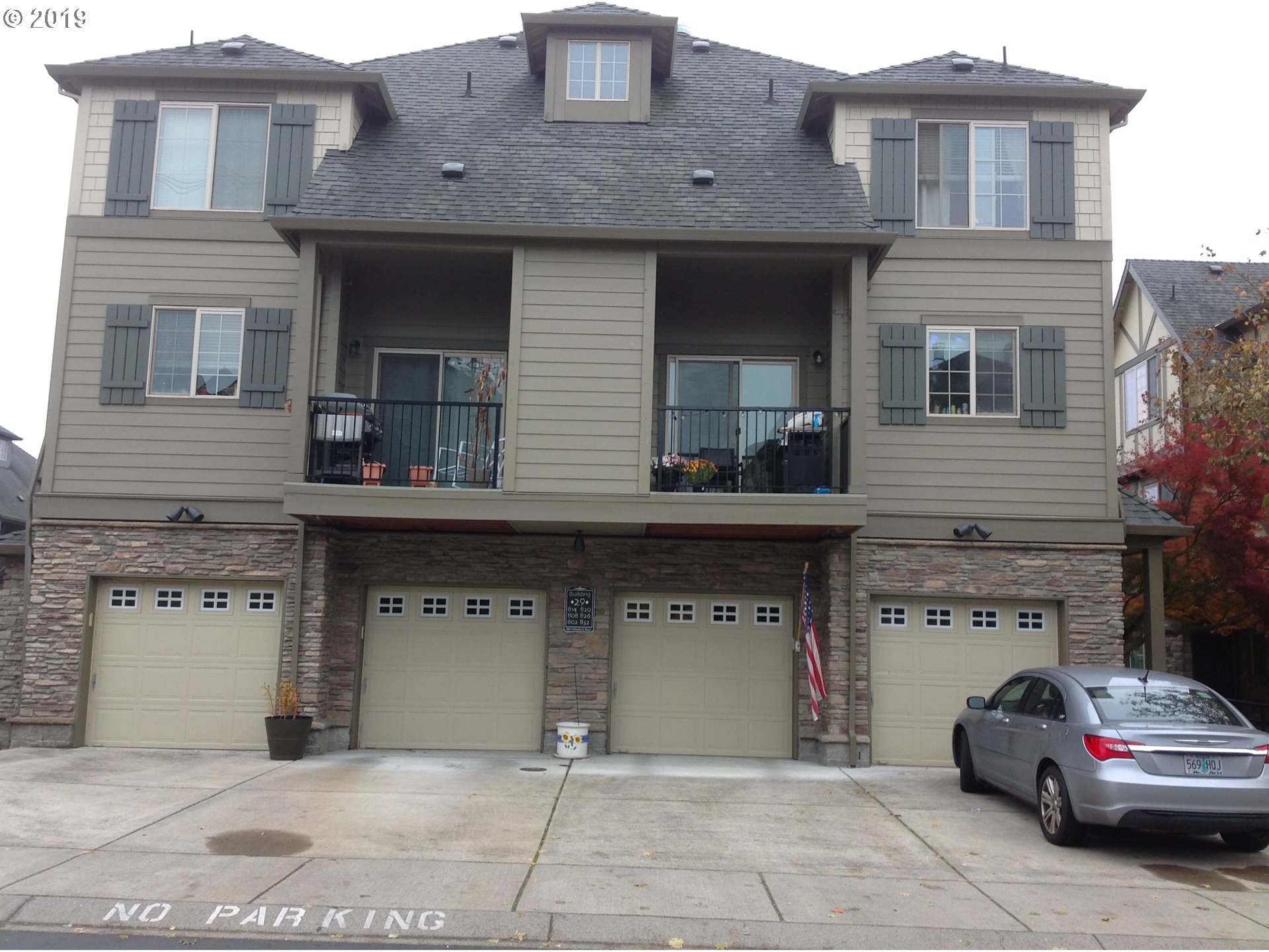 Photo #3: 19261365 Listing 