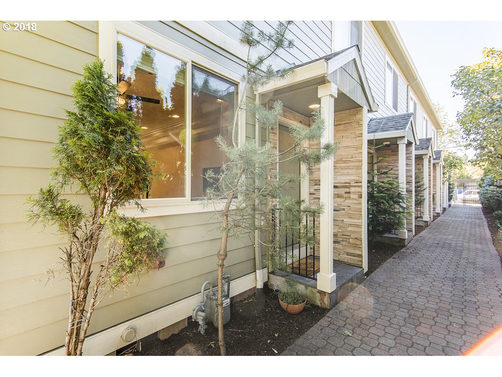 Photo #4: 19264367 Listing 
