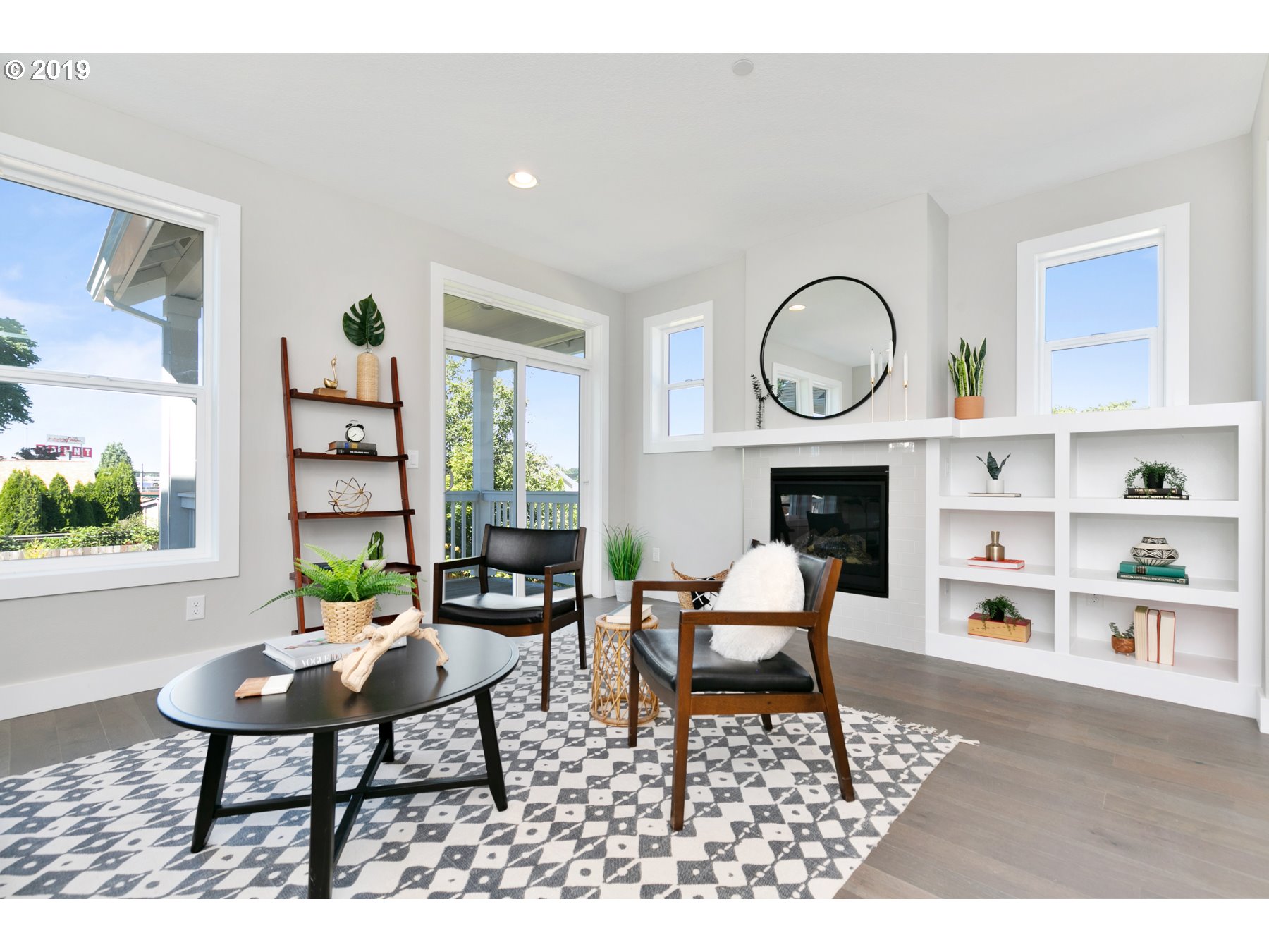 Photo #4: 19275989 Listing 