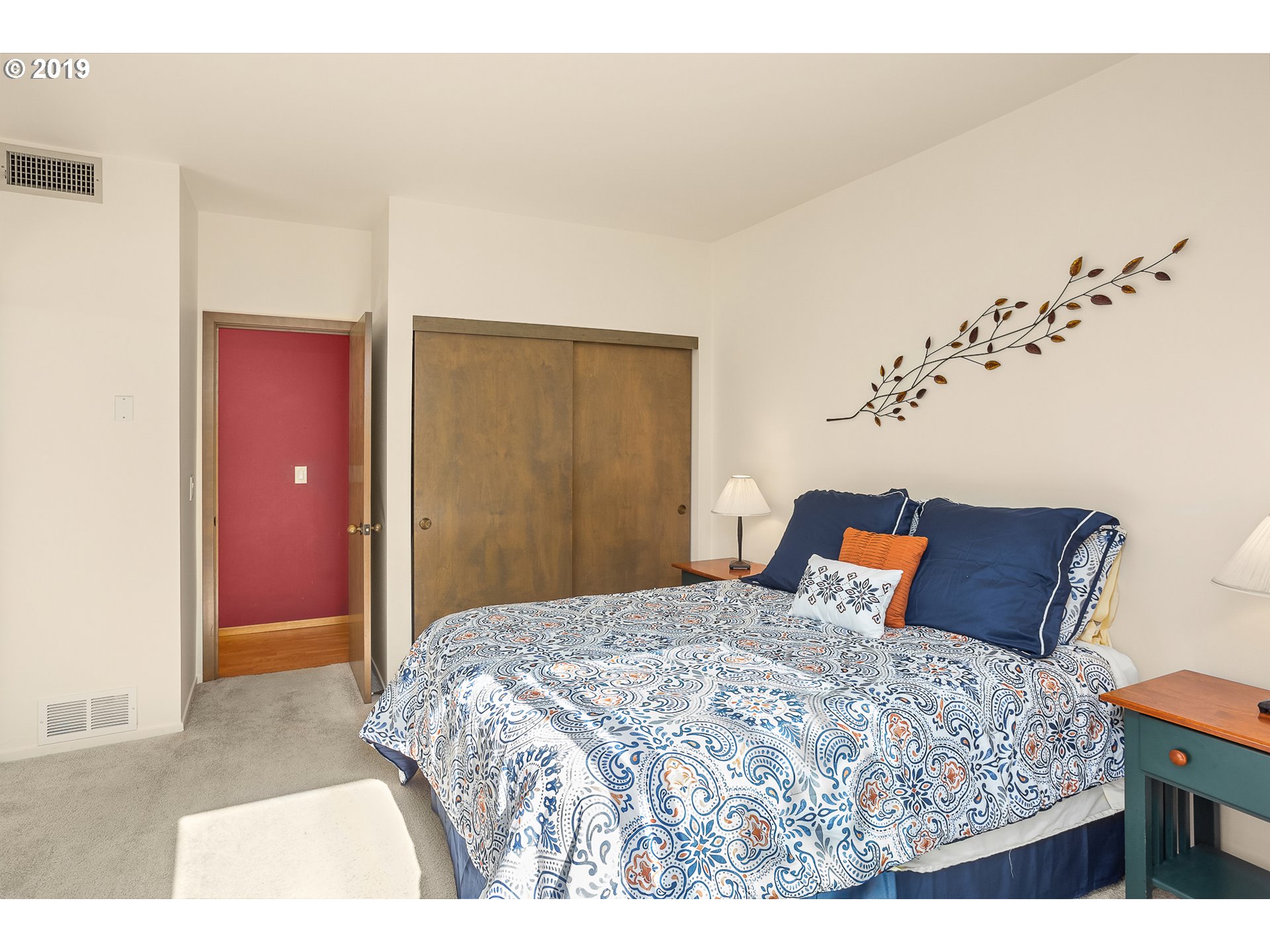Photo #6: 19276782 Listing 