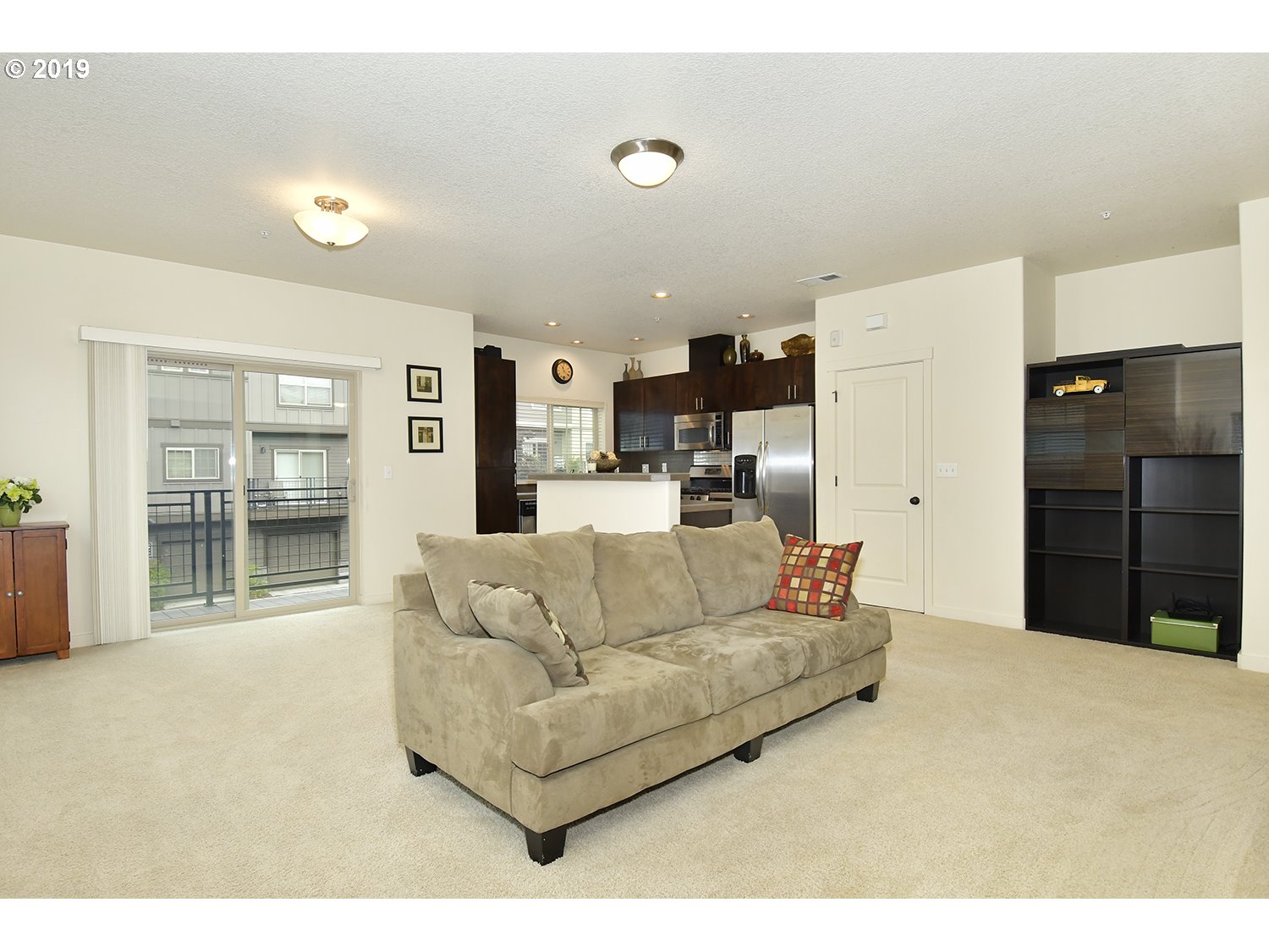 Photo #6: 19281426 Listing 