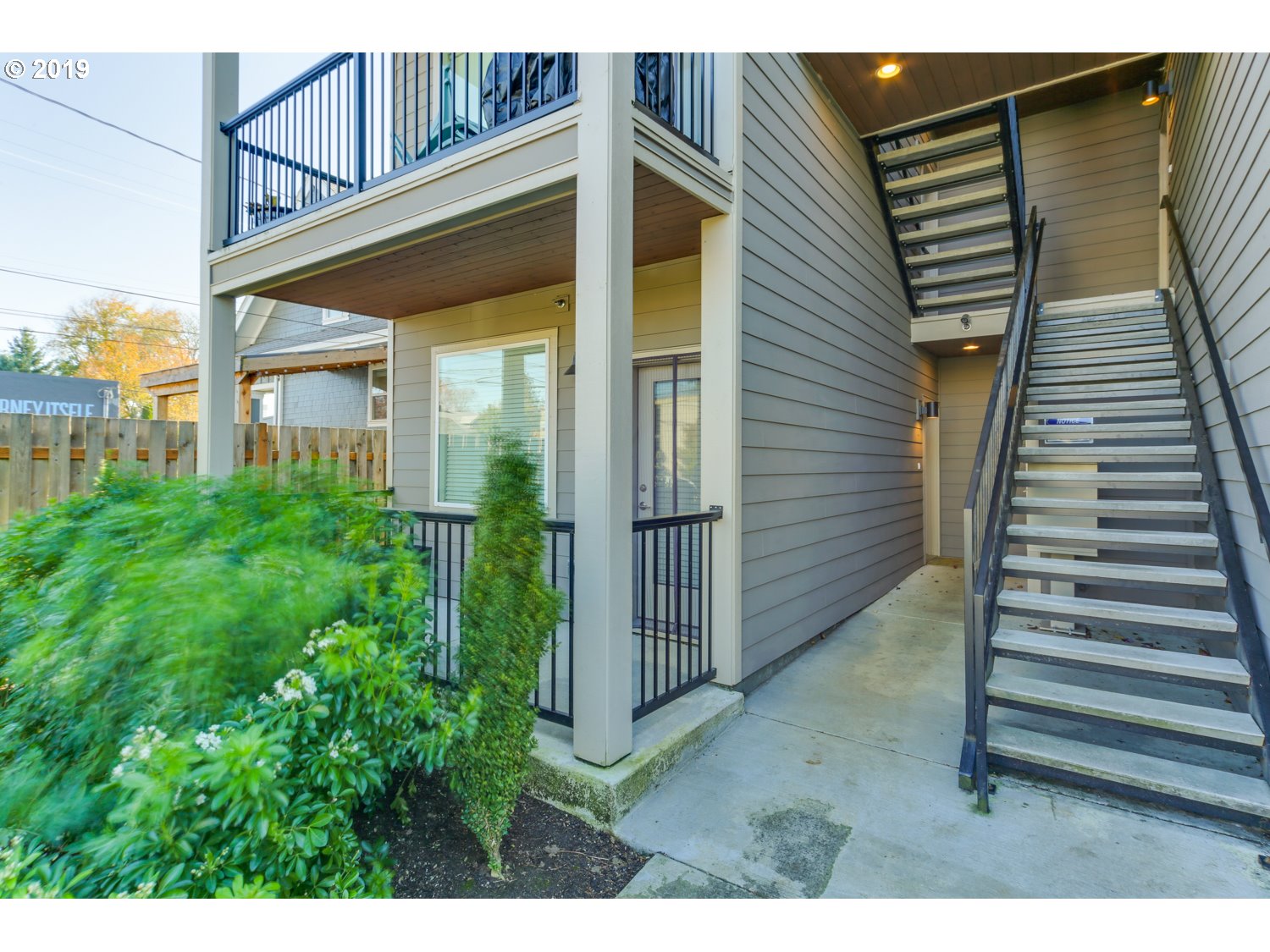 Photo #2: 19282260 Listing 