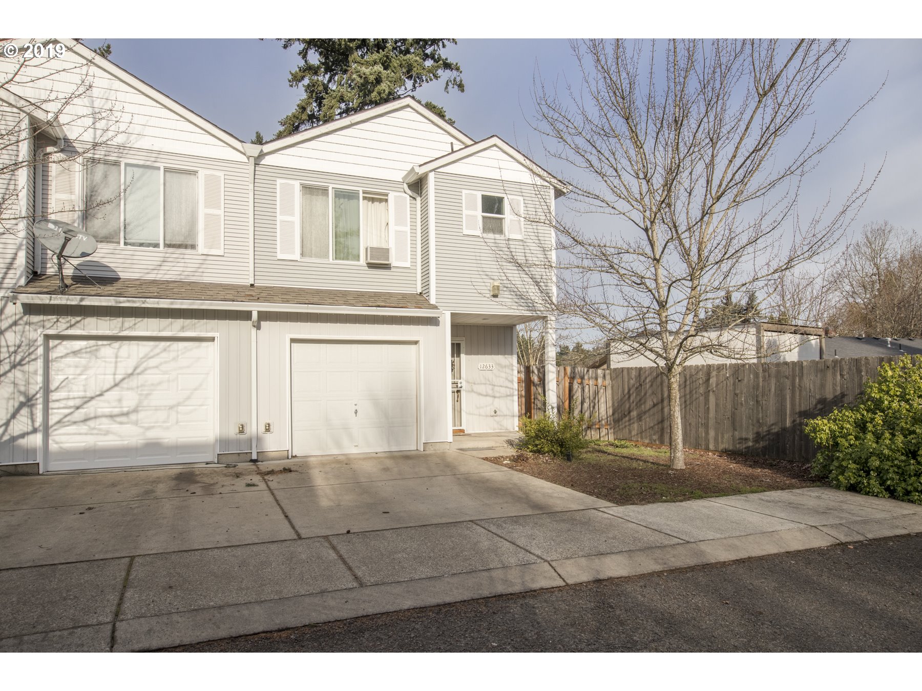 Photo #3: 19300133 Listing 