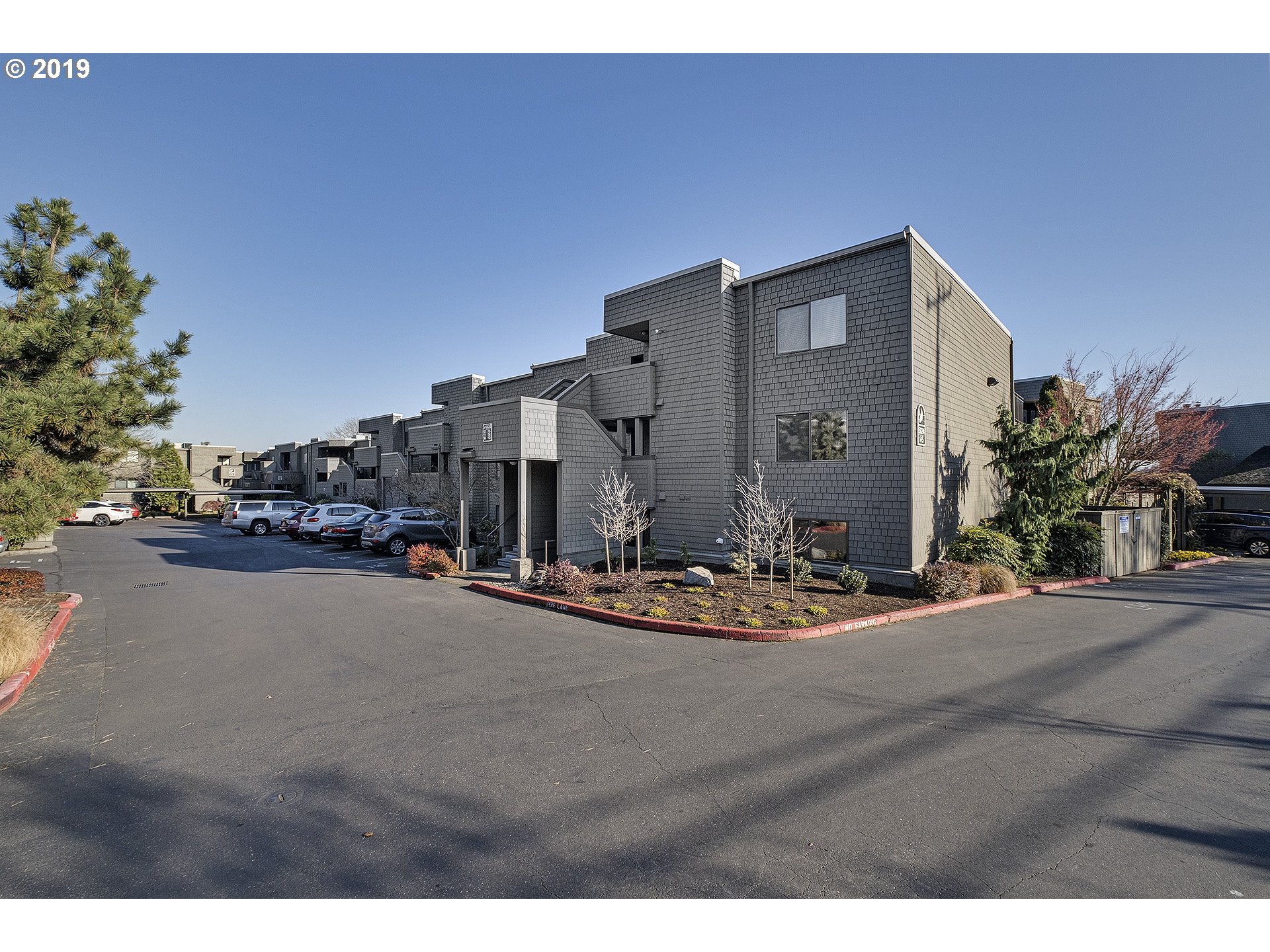 MLS: 19308513 Condo For Sale