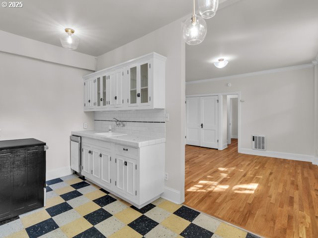 Photo #10: 193804697 Listing: Photo #10