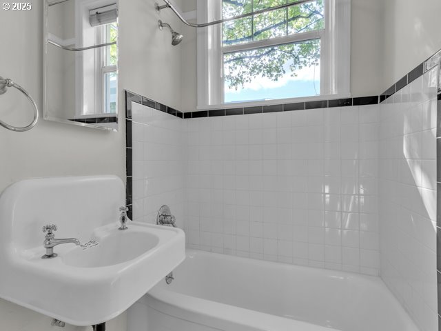 Photo #14: 193804697 Listing: Photo #14