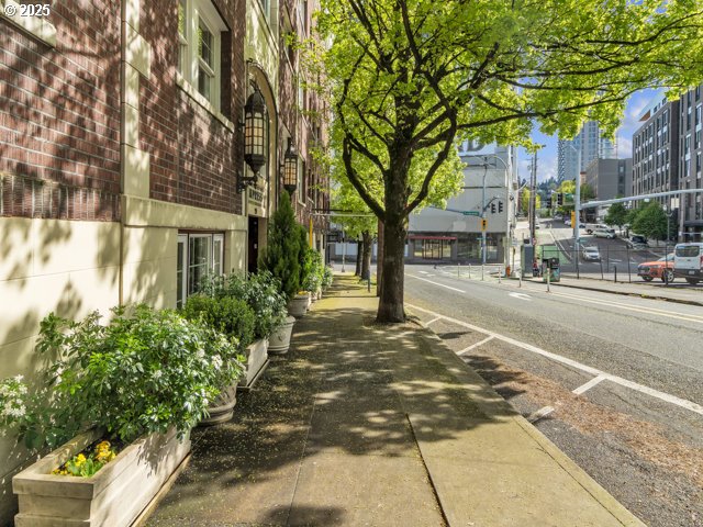 Photo #17: 193804697 Listing: Photo #17