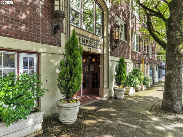 Photo #2: 193804697 Listing: Photo #2