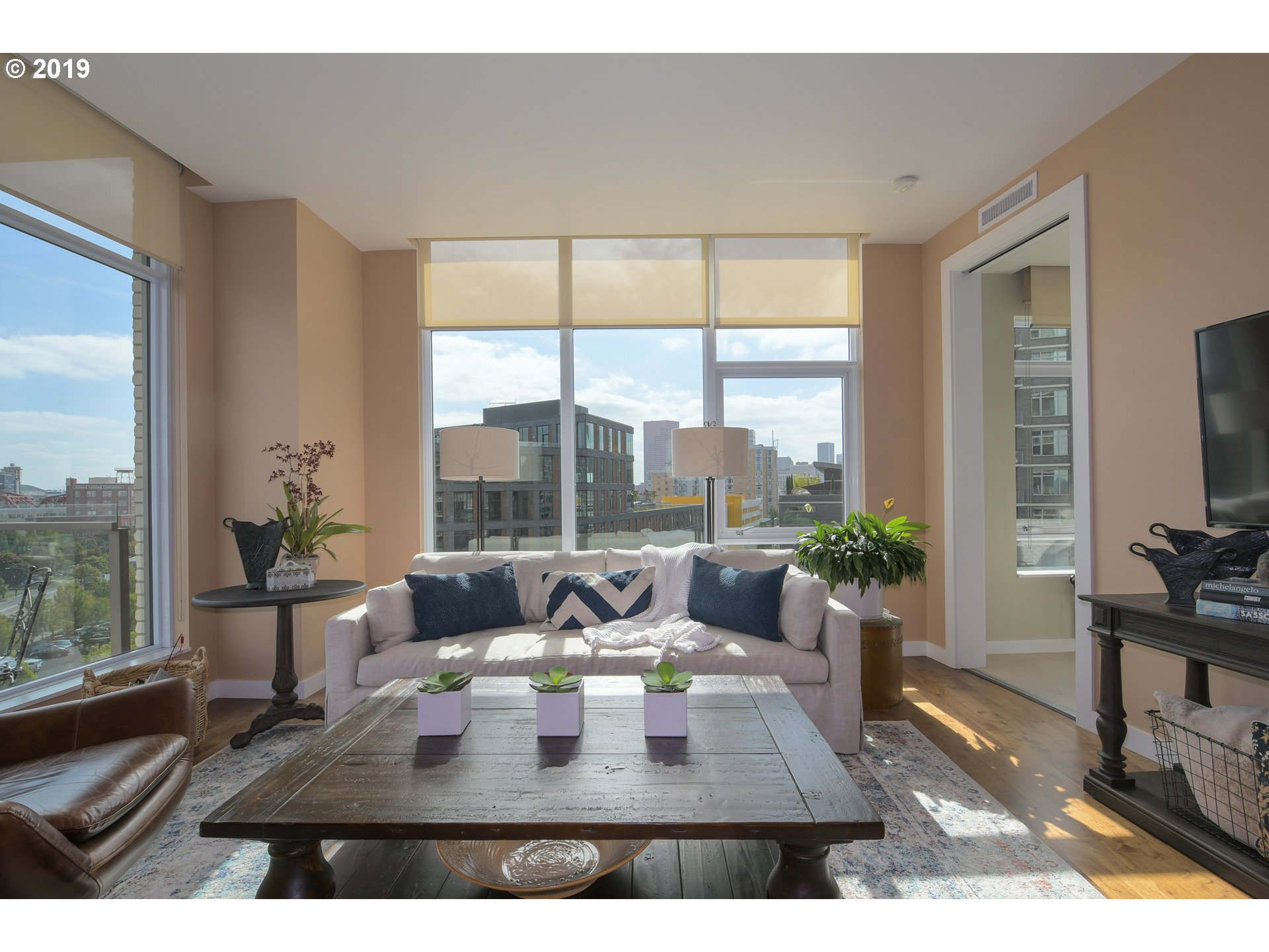 Photo #6: 19398414 Listing 