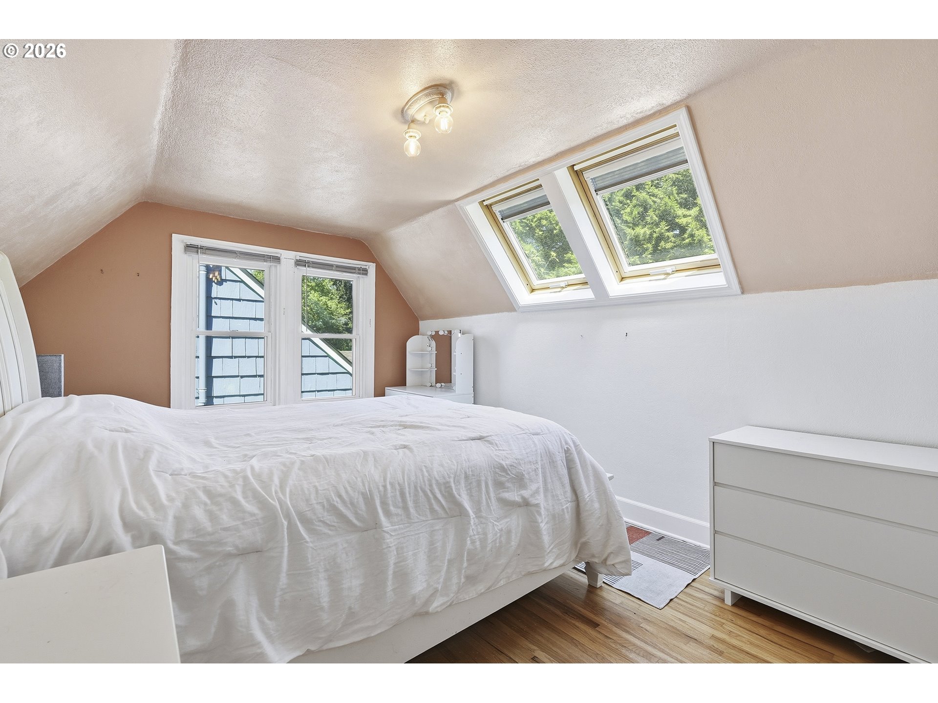 Primary Bedroom-Upper