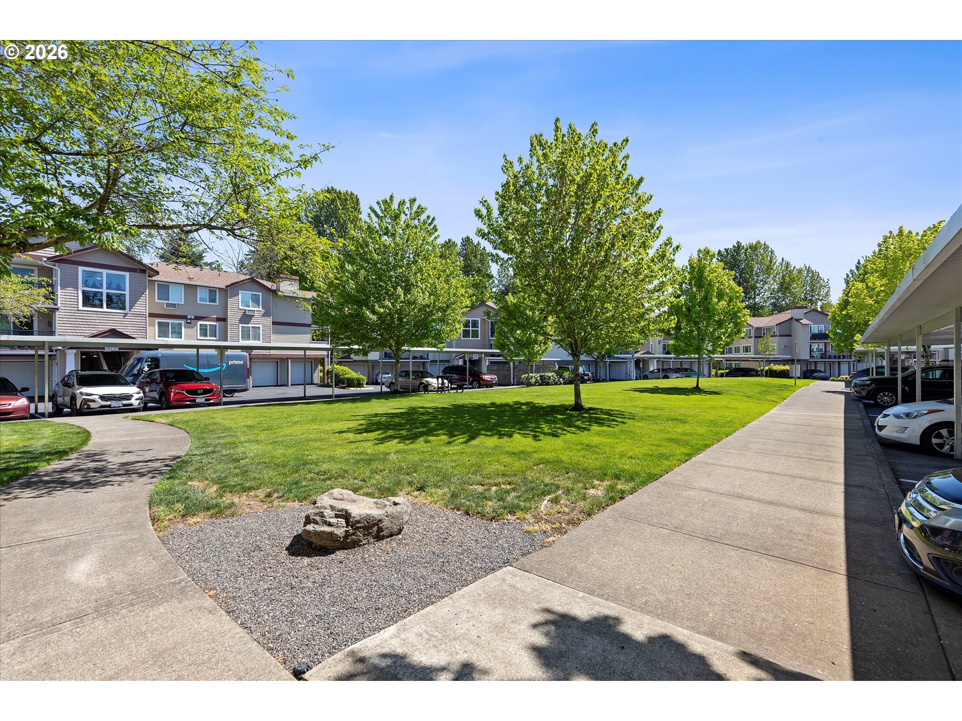 Photo #8: 194114680 Listing: Photo #8