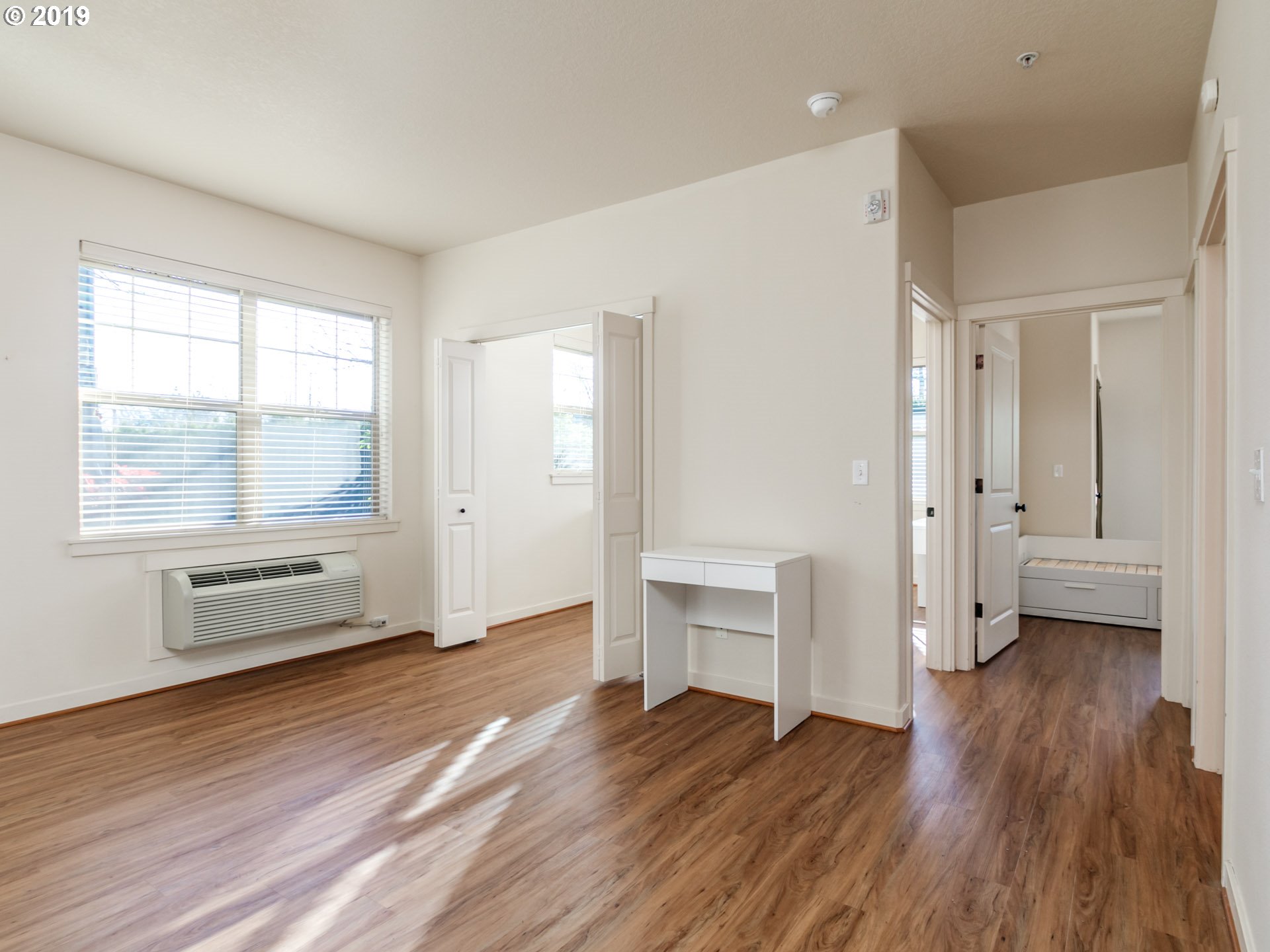 Photo #2: 19413823 Listing 