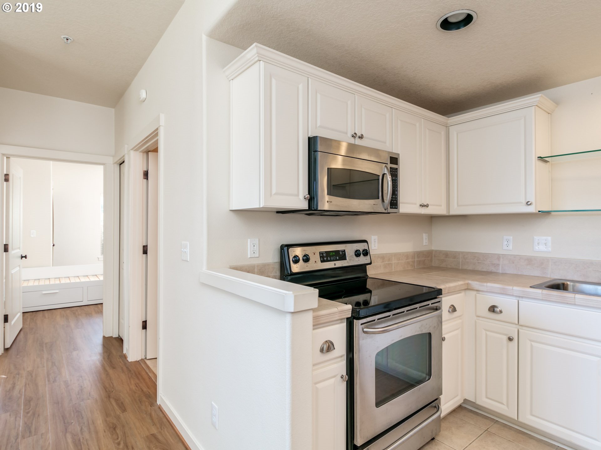 Photo #4: 19413823 Listing 