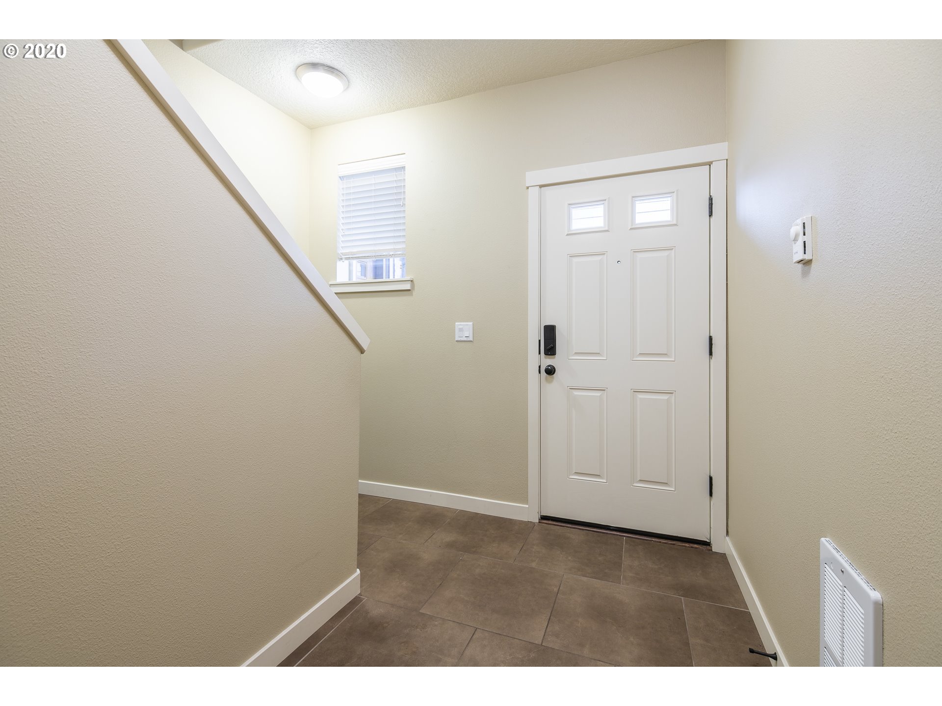 Photo #3: 19442663 Listing 