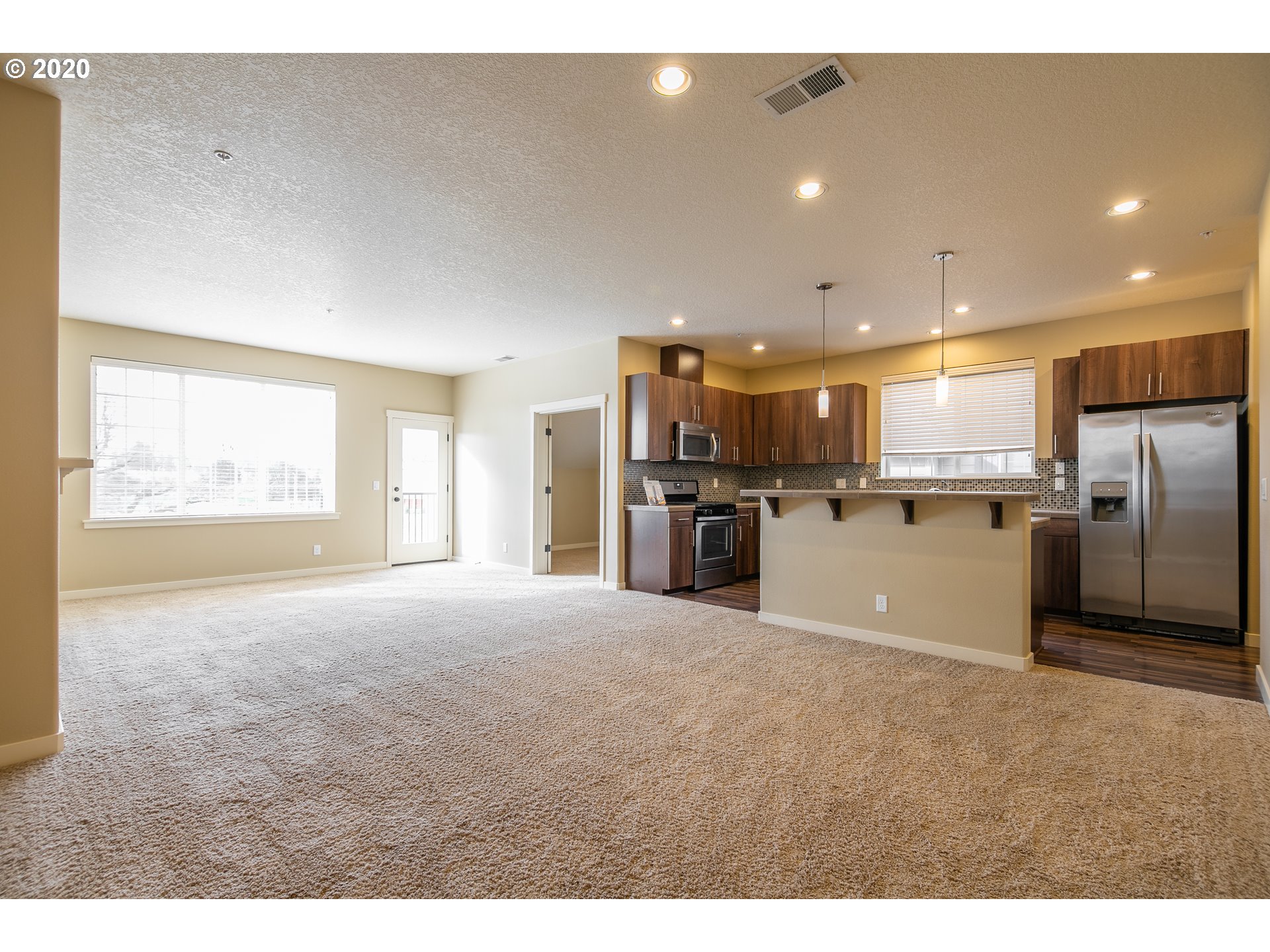 Photo #5: 19442663 Listing 