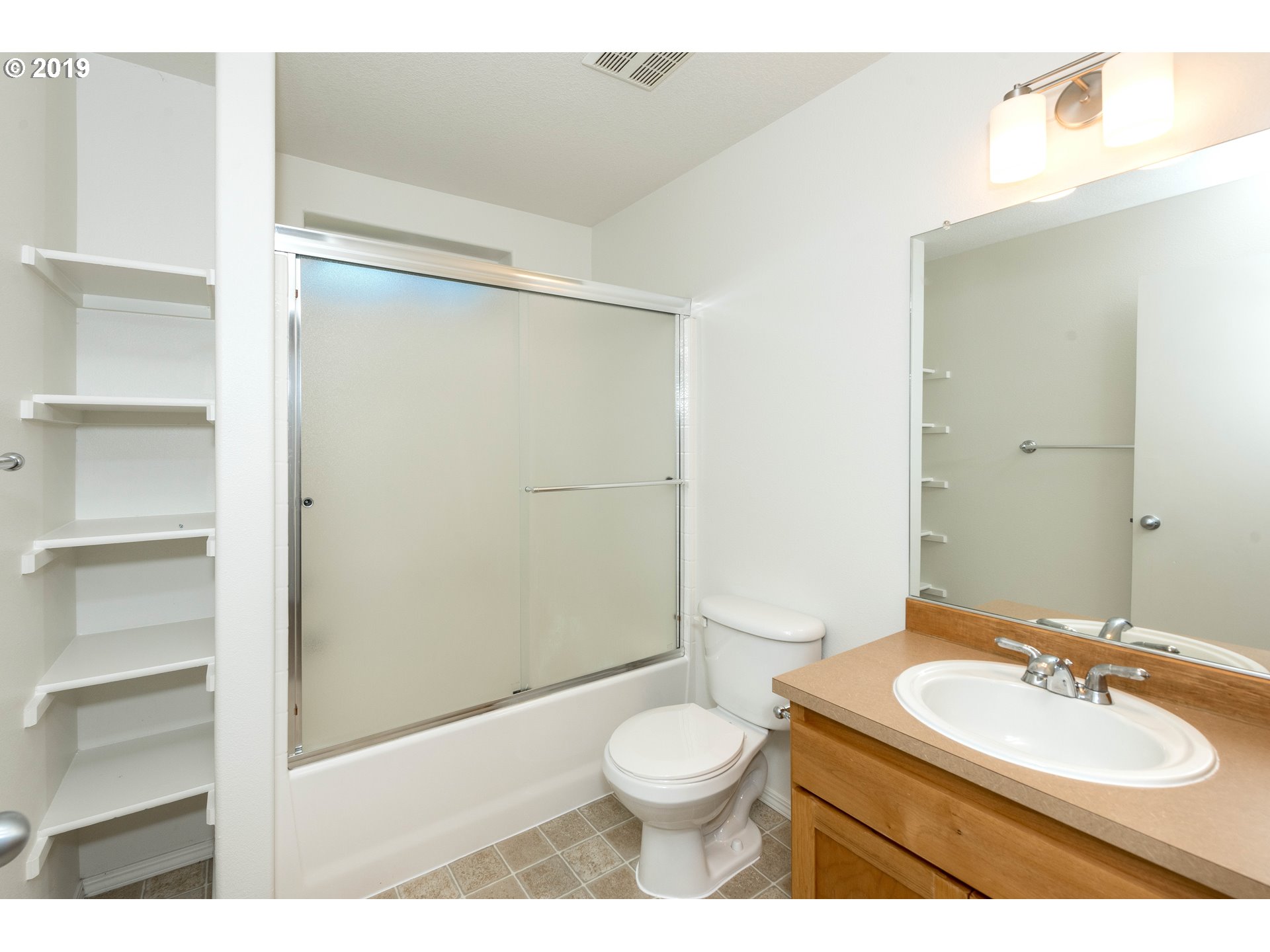 Photo #2: 19444413 Listing 