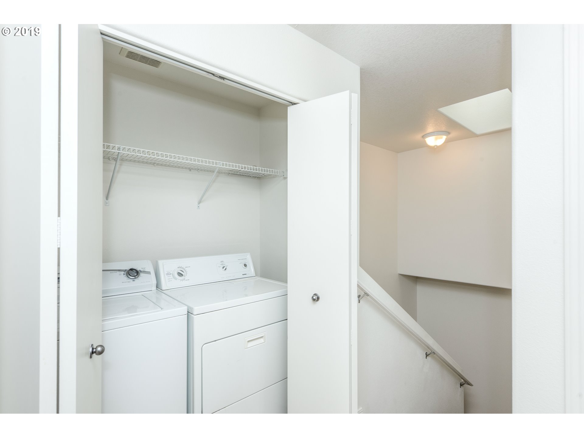 Photo #3: 19444413 Listing 
