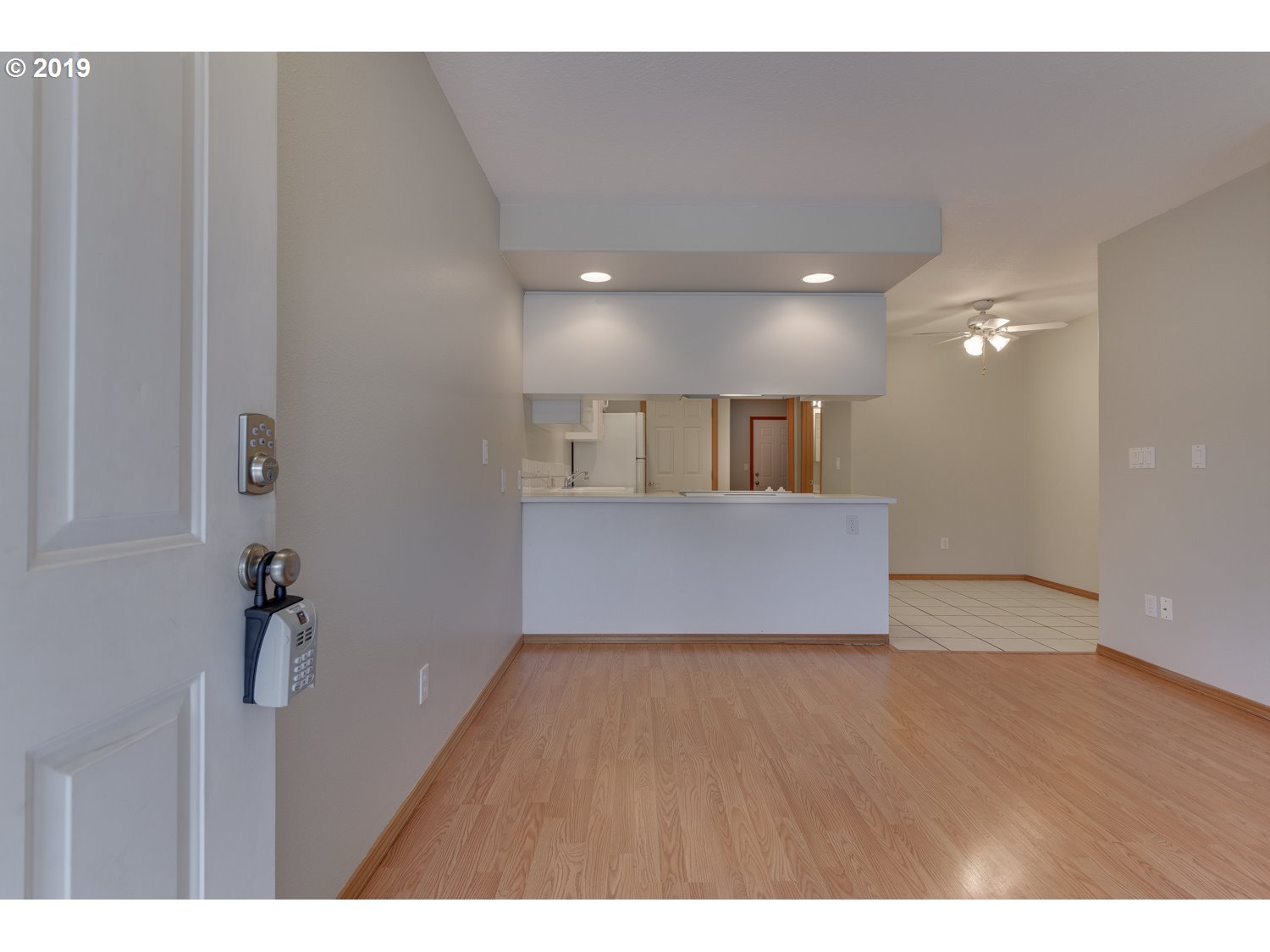 Photo #6: 19445930 Listing 