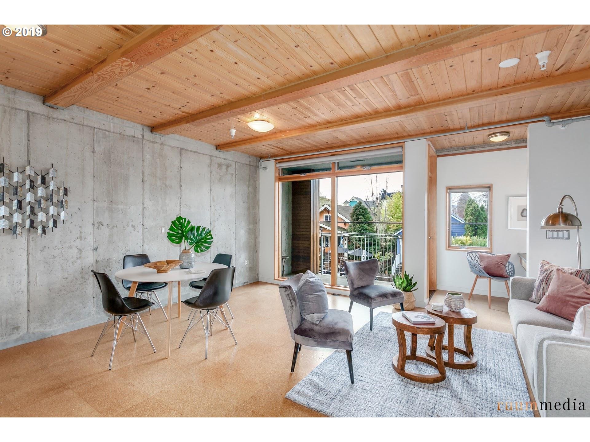 Photo #2: 19449687 Listing 