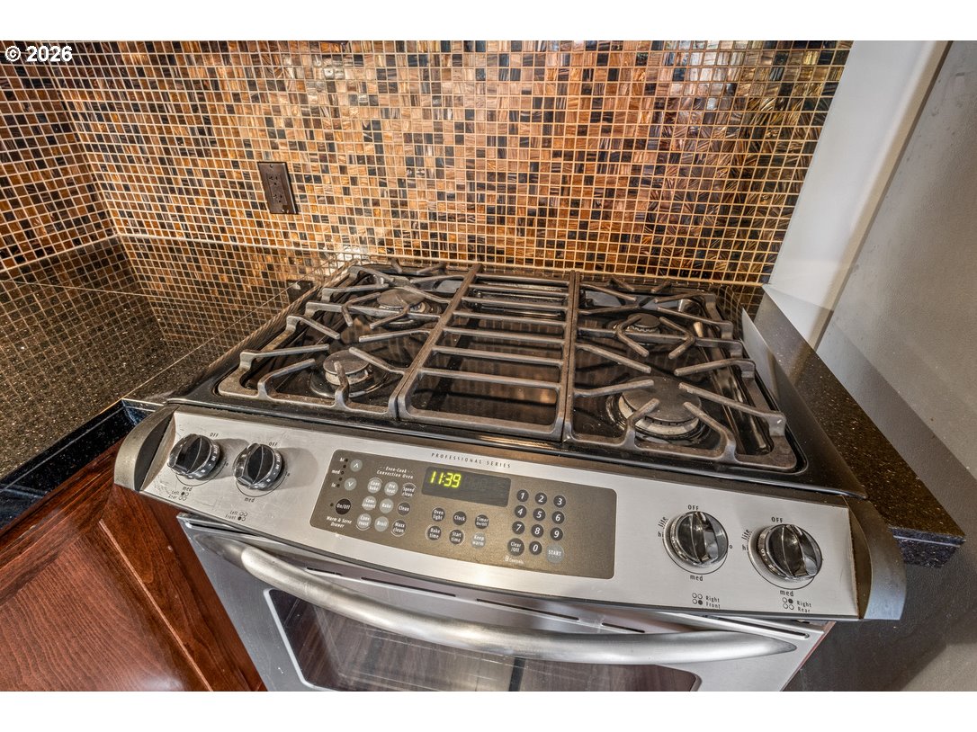 Photo #25: 194676434 Listing: Photo #25