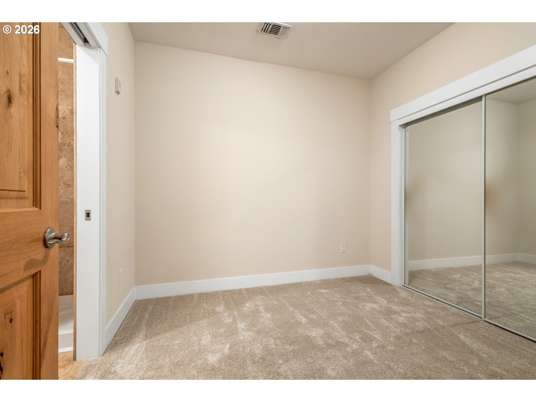 Photo #10: 194676434 Listing: Photo #10