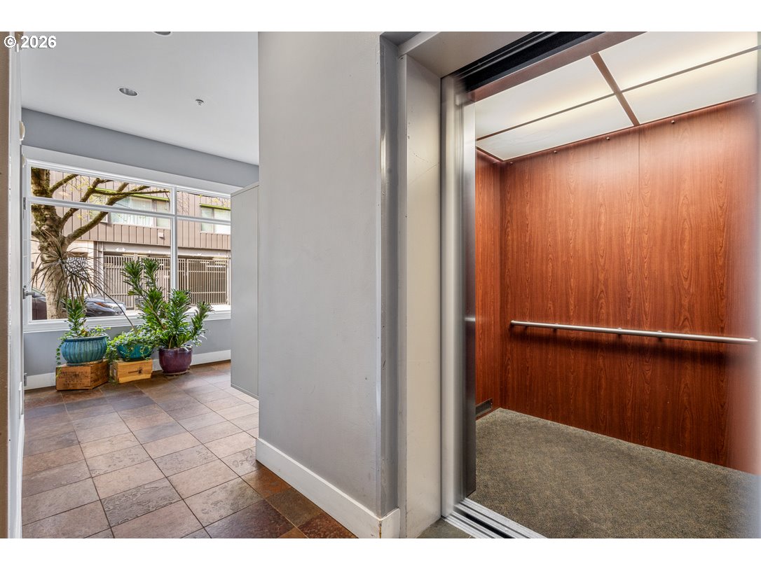 Photo #3: 194676434 Listing: Photo #3