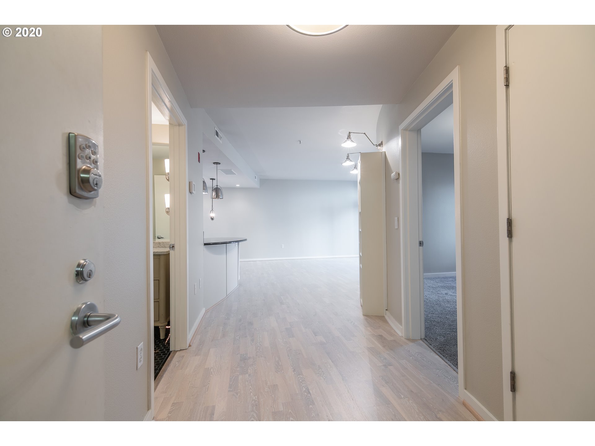 Photo #4: 19475624 Listing 