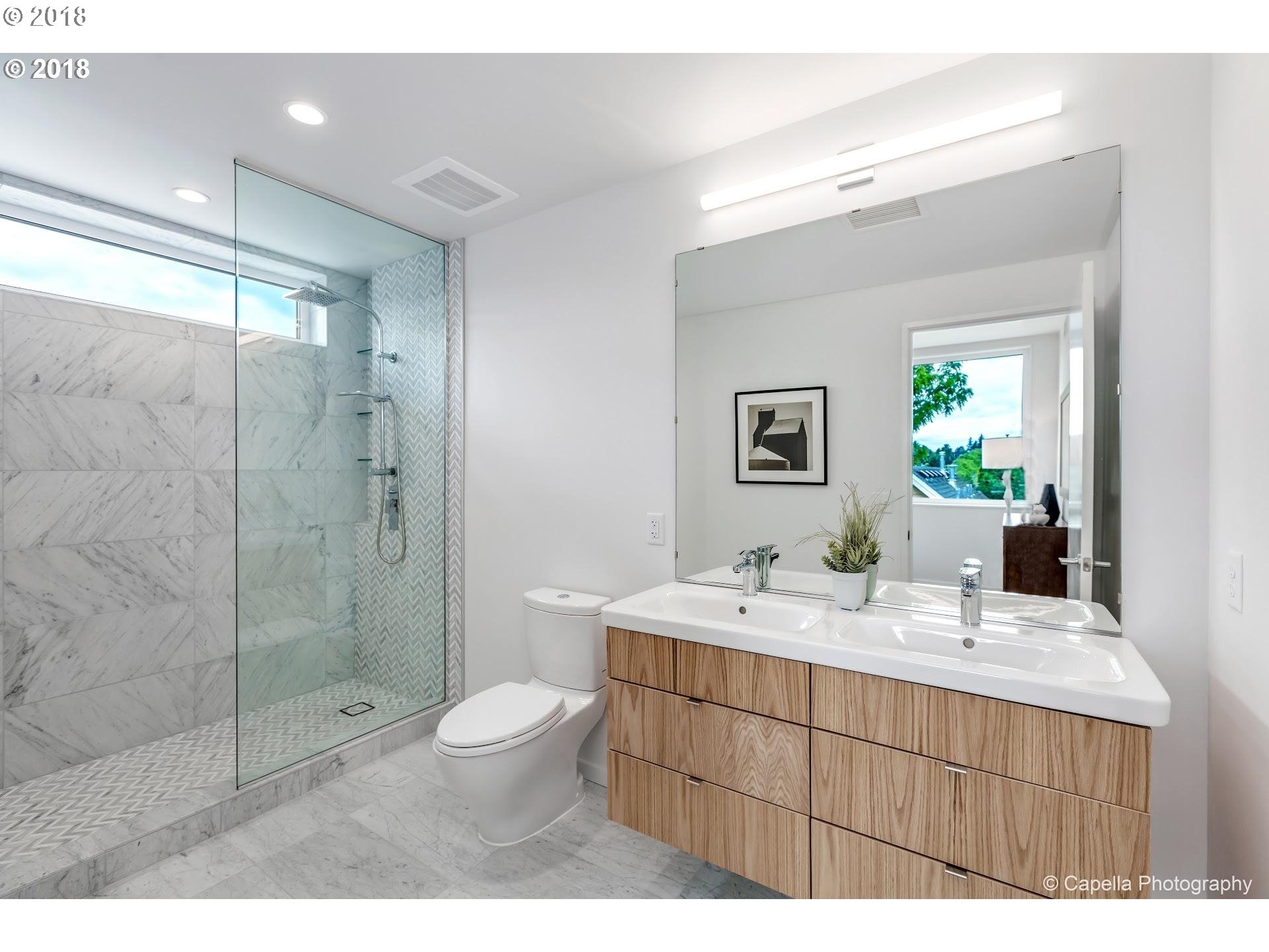Photo #4: 19481902 Listing 