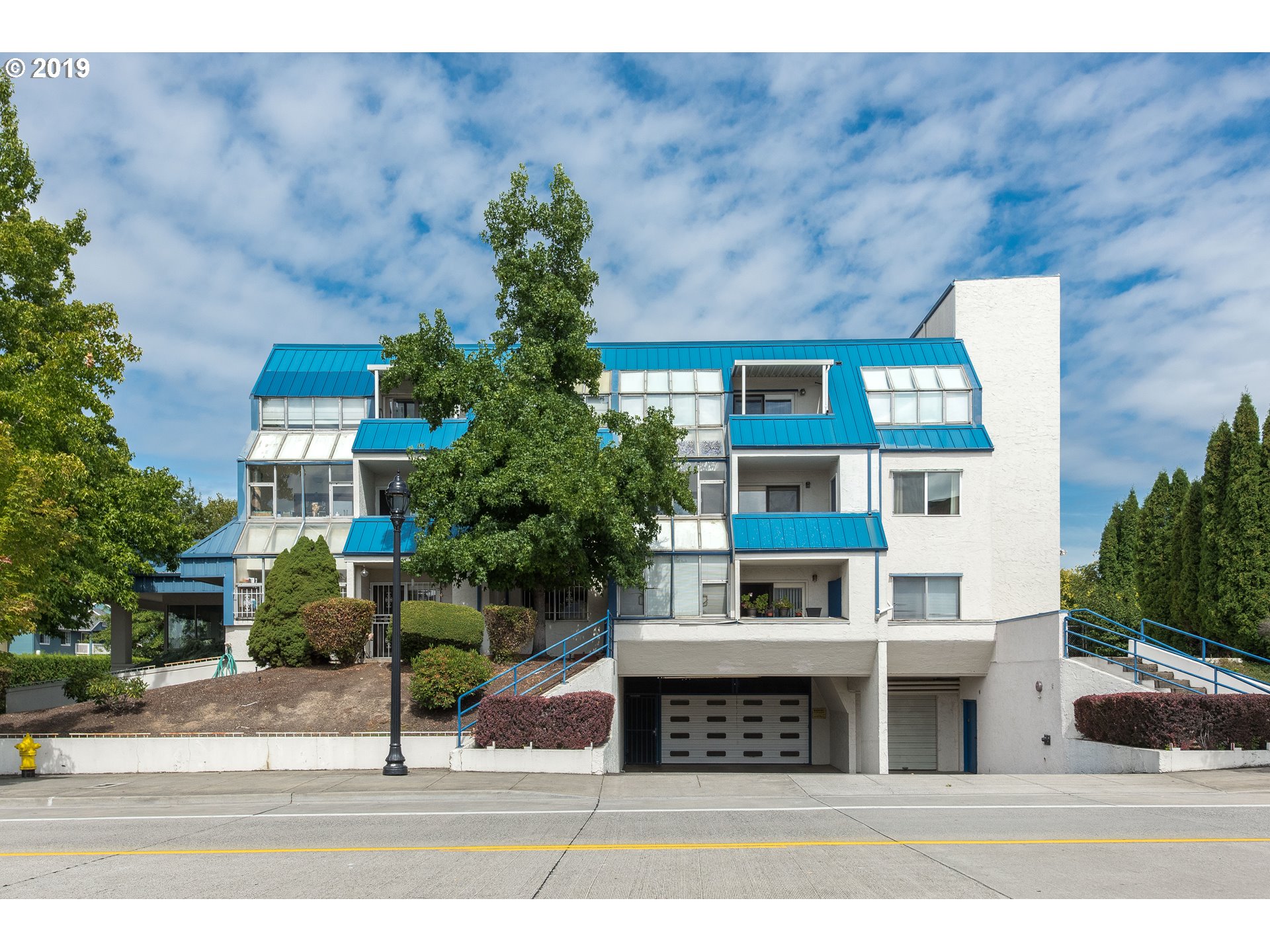 Photo #2: 19485155 Listing 