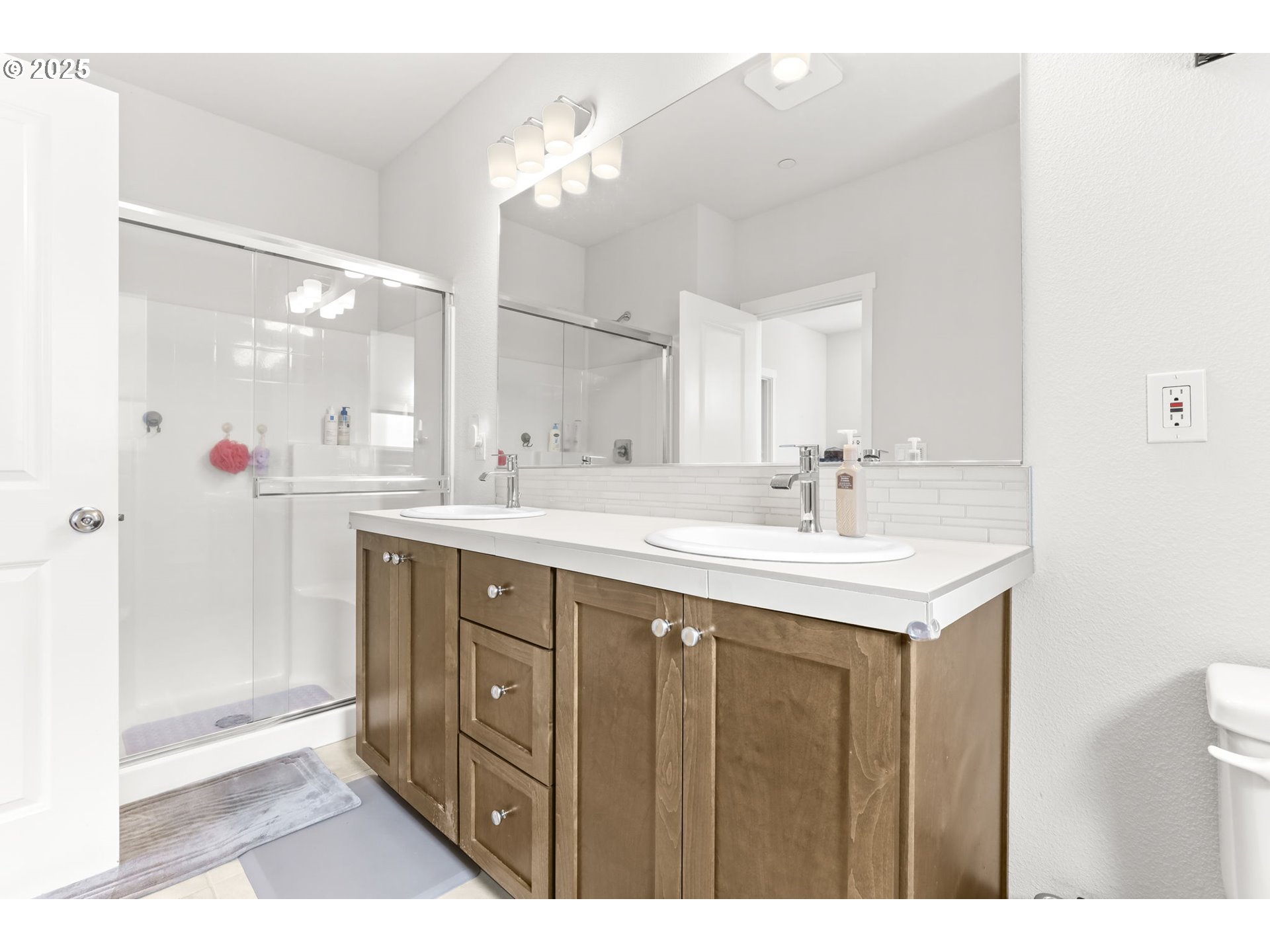 Photo #10: 195051034 Listing: Photo #10