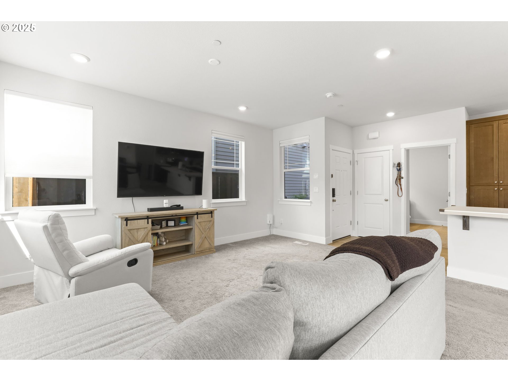 Photo #3: 195051034 Listing 