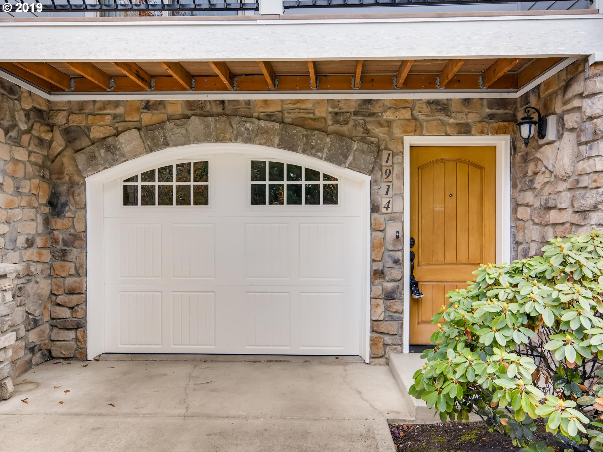 Photo #3: 19508366 Listing 