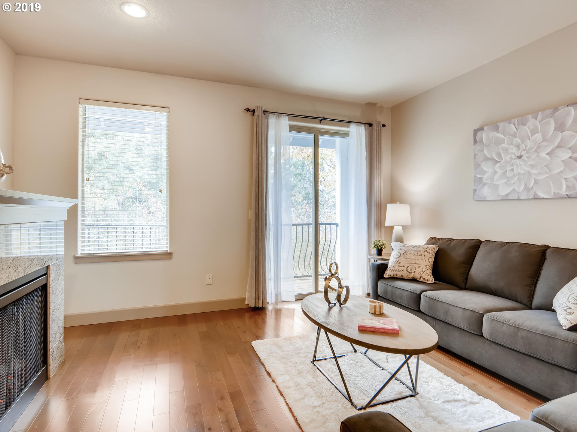 Photo #5: 19508366 Listing 