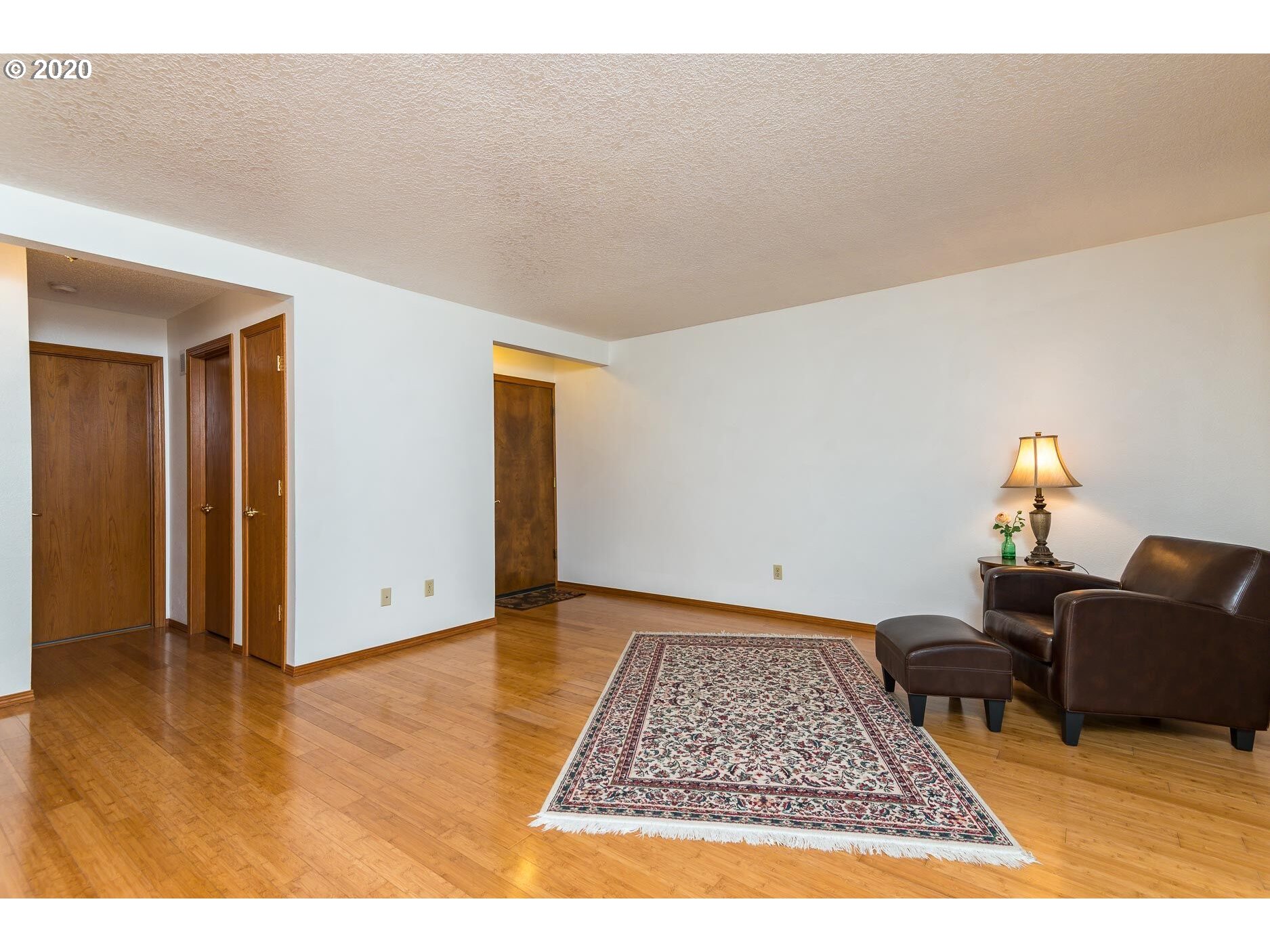 Photo #5: 19511963 Listing 